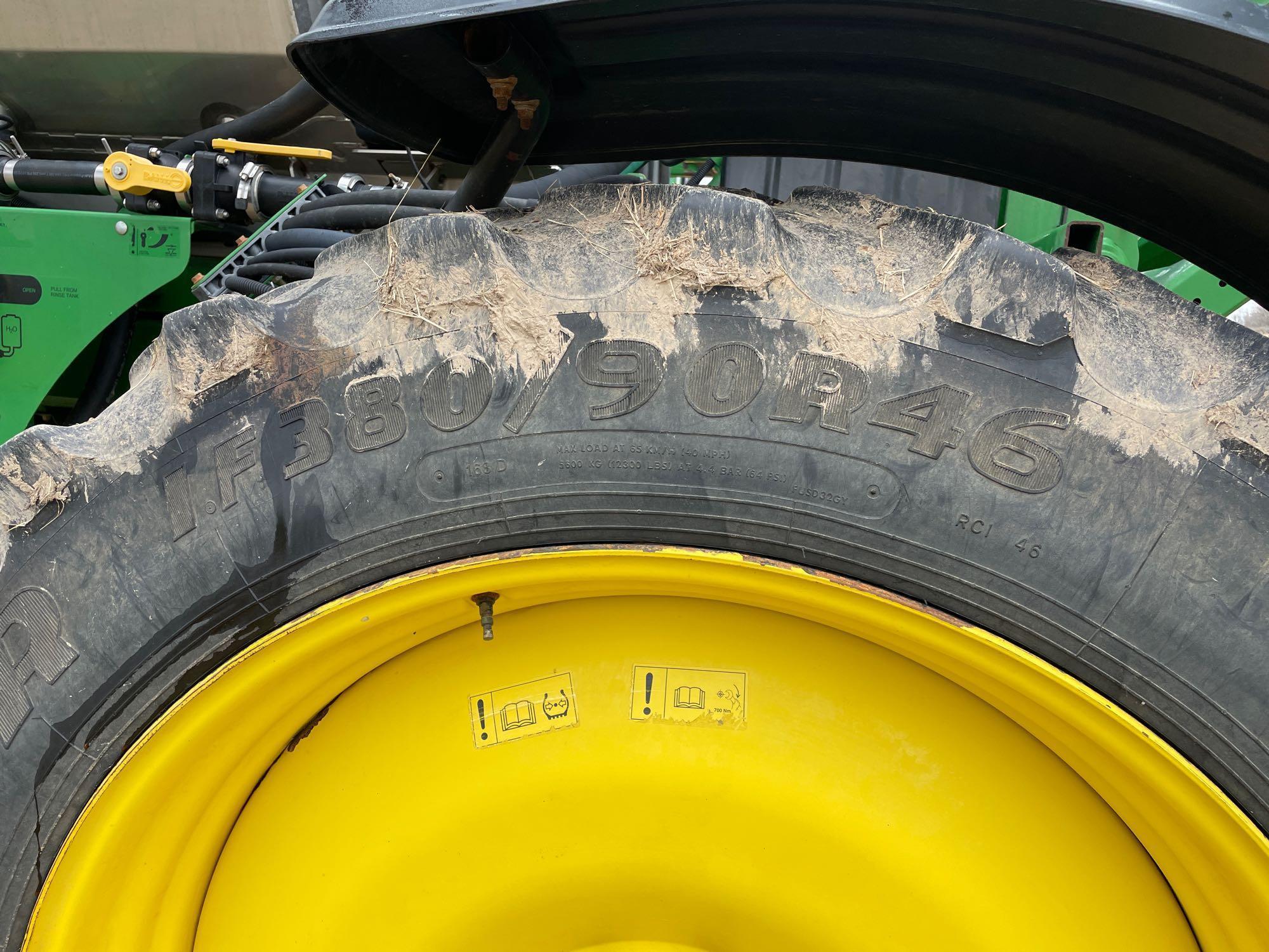 4038 JOHN DEERE SPRAYER
