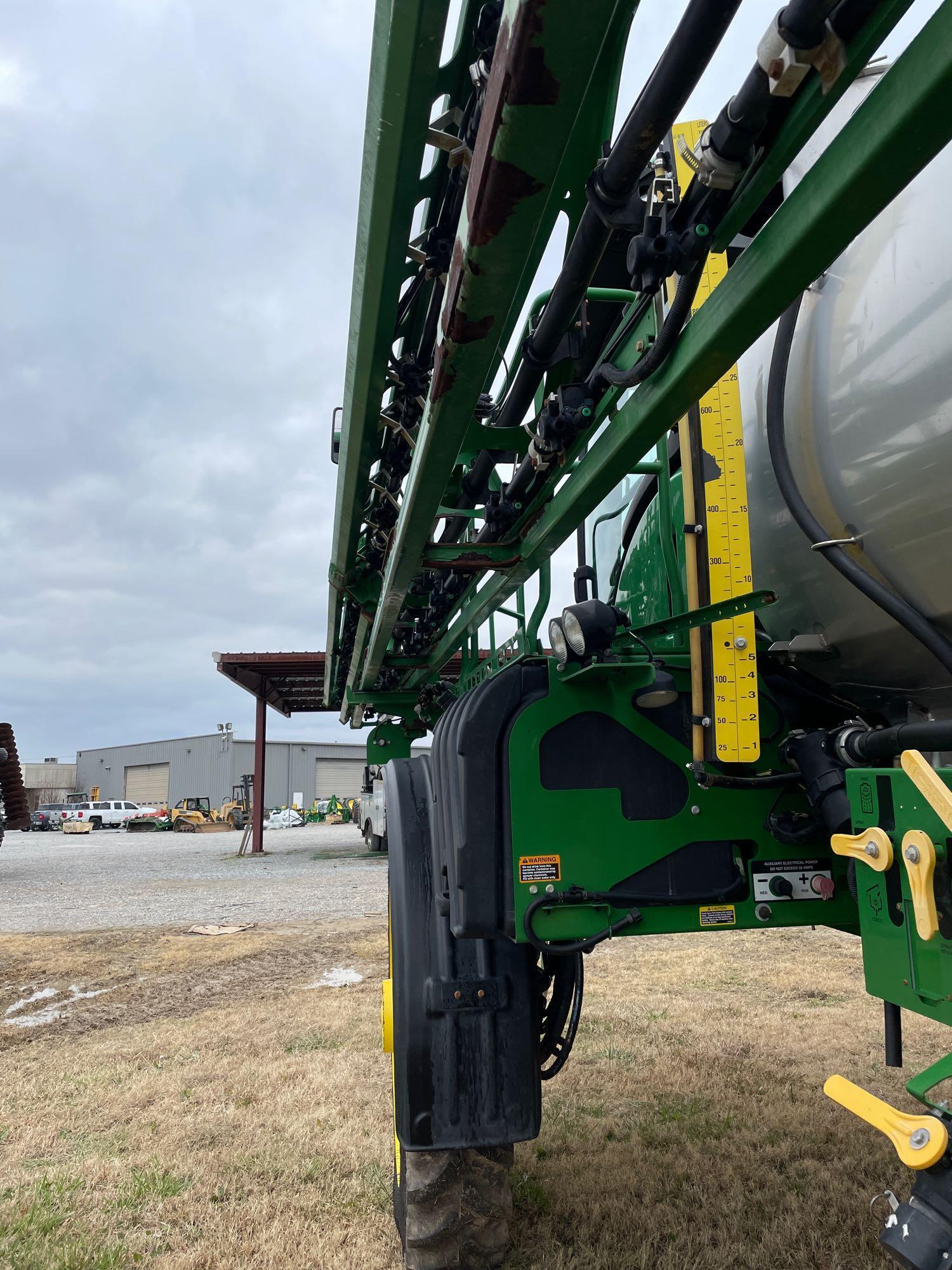 4038 JOHN DEERE SPRAYER