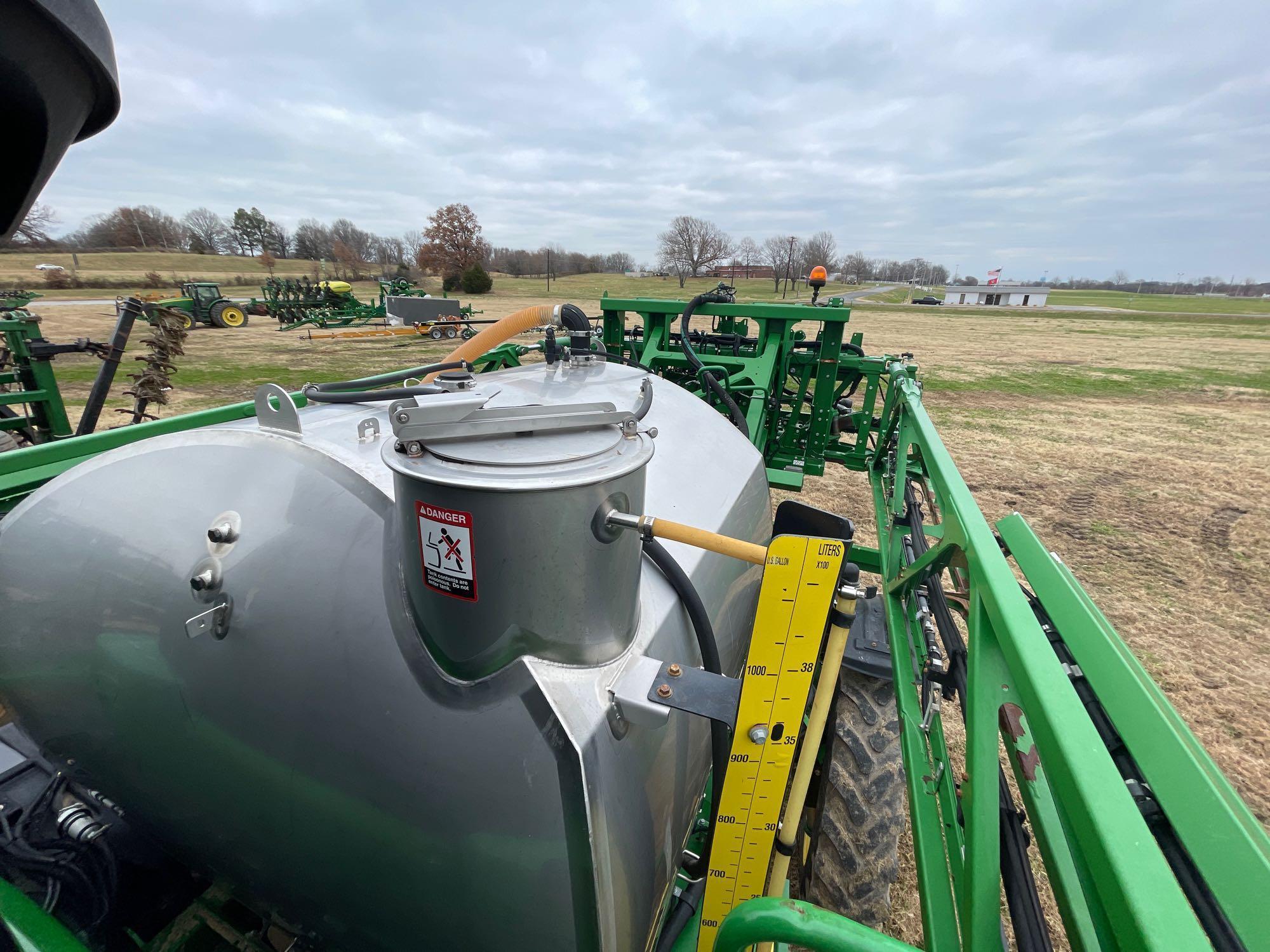 4038 JOHN DEERE SPRAYER