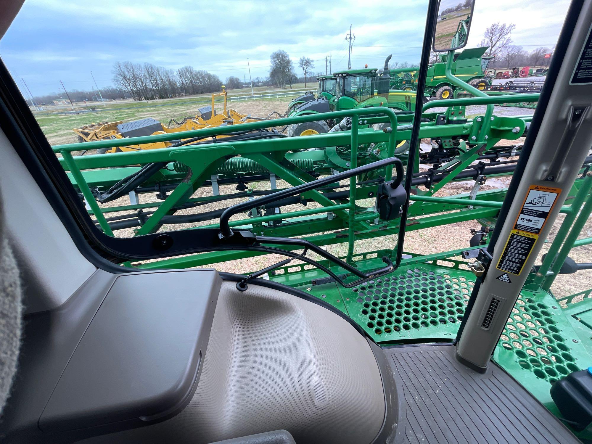 4038 JOHN DEERE SPRAYER