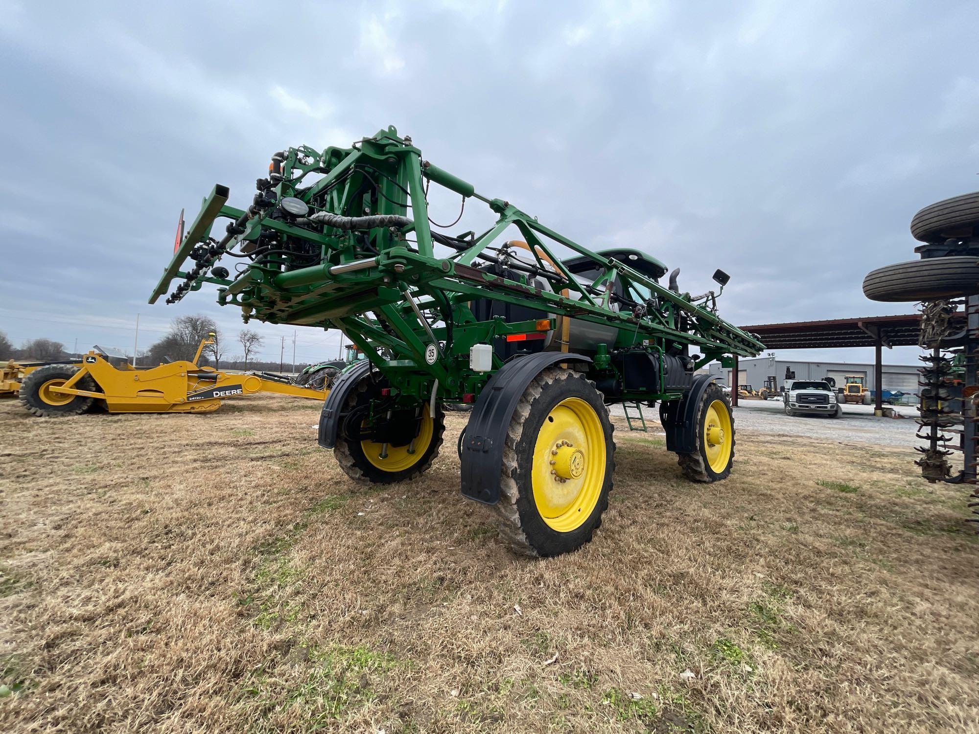 4038 JOHN DEERE SPRAYER
