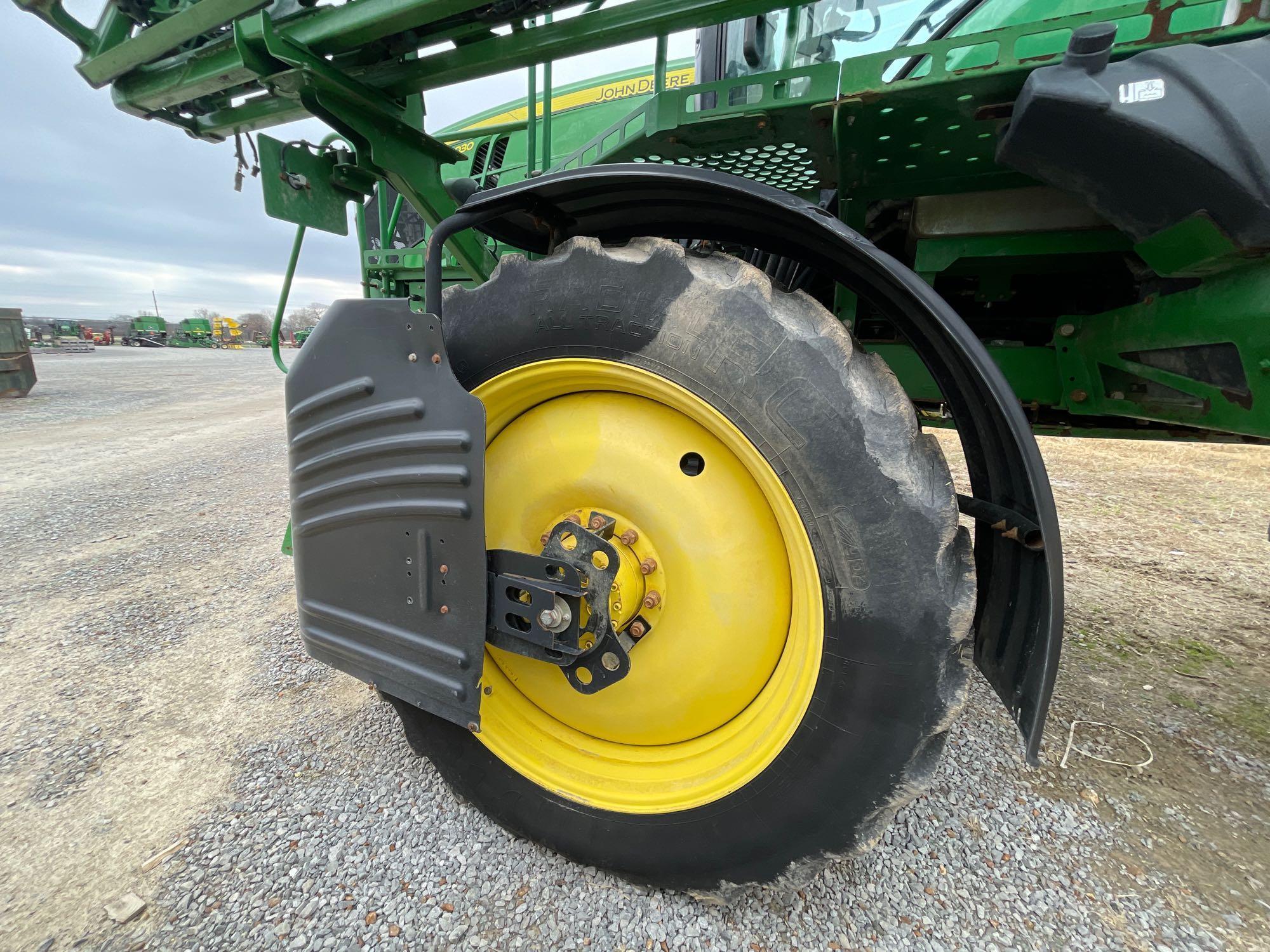 R4030 JOHN DEERE SPRAYER
