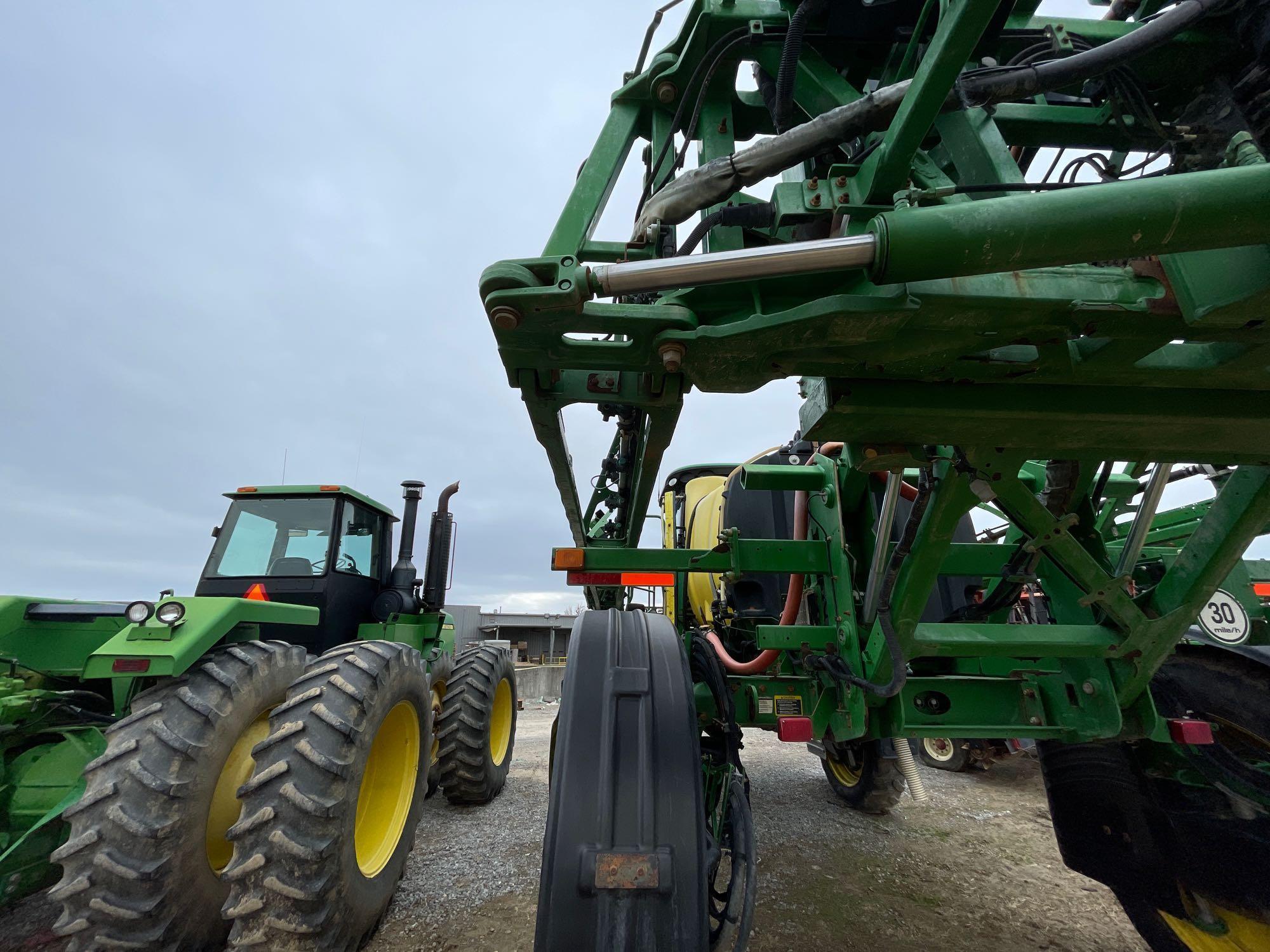 R4030 JOHN DEERE SPRAYER