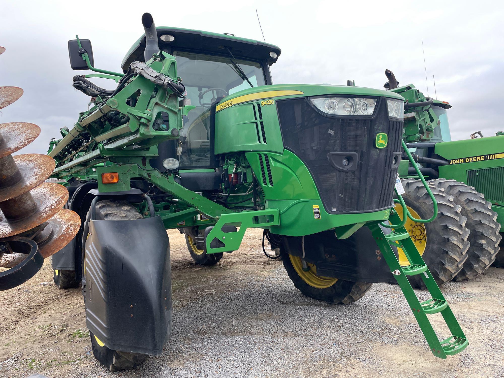 R4030 JOHN DEERE SPRAYER