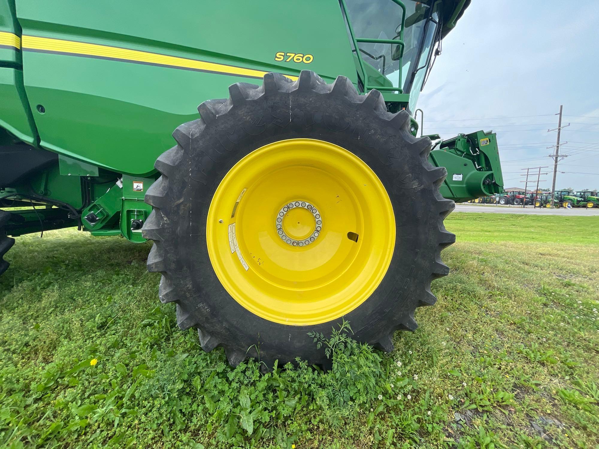 S760 JOHN DEERE COMBINE