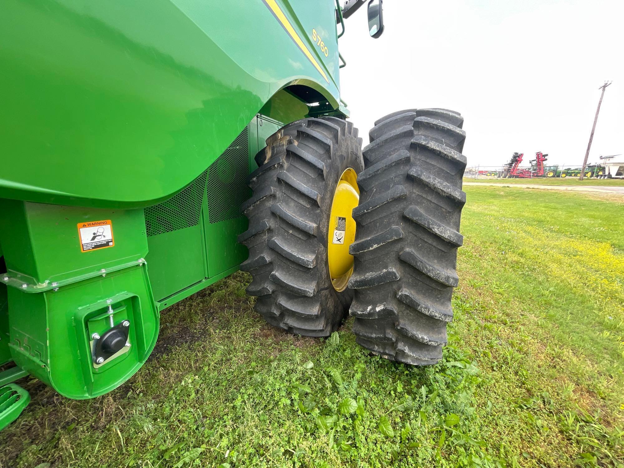 S760 JOHN DEERE COMBINE