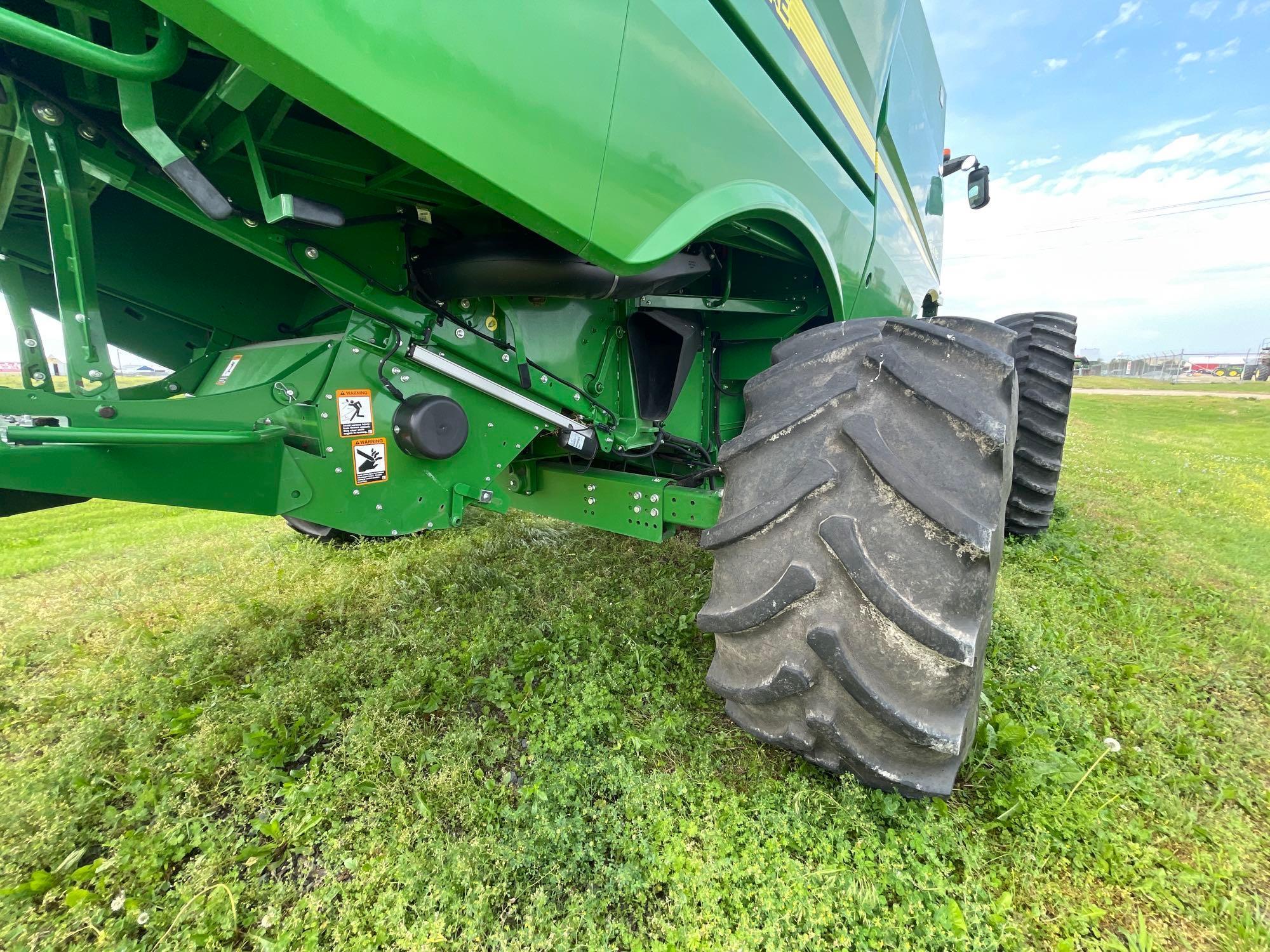 S760 JOHN DEERE COMBINE