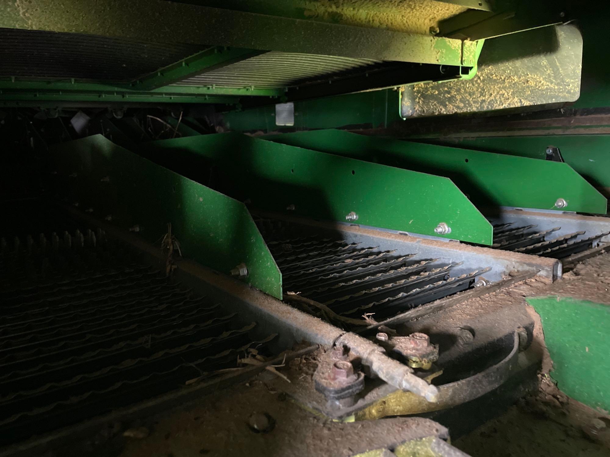 S760 JOHN DEERE COMBINE