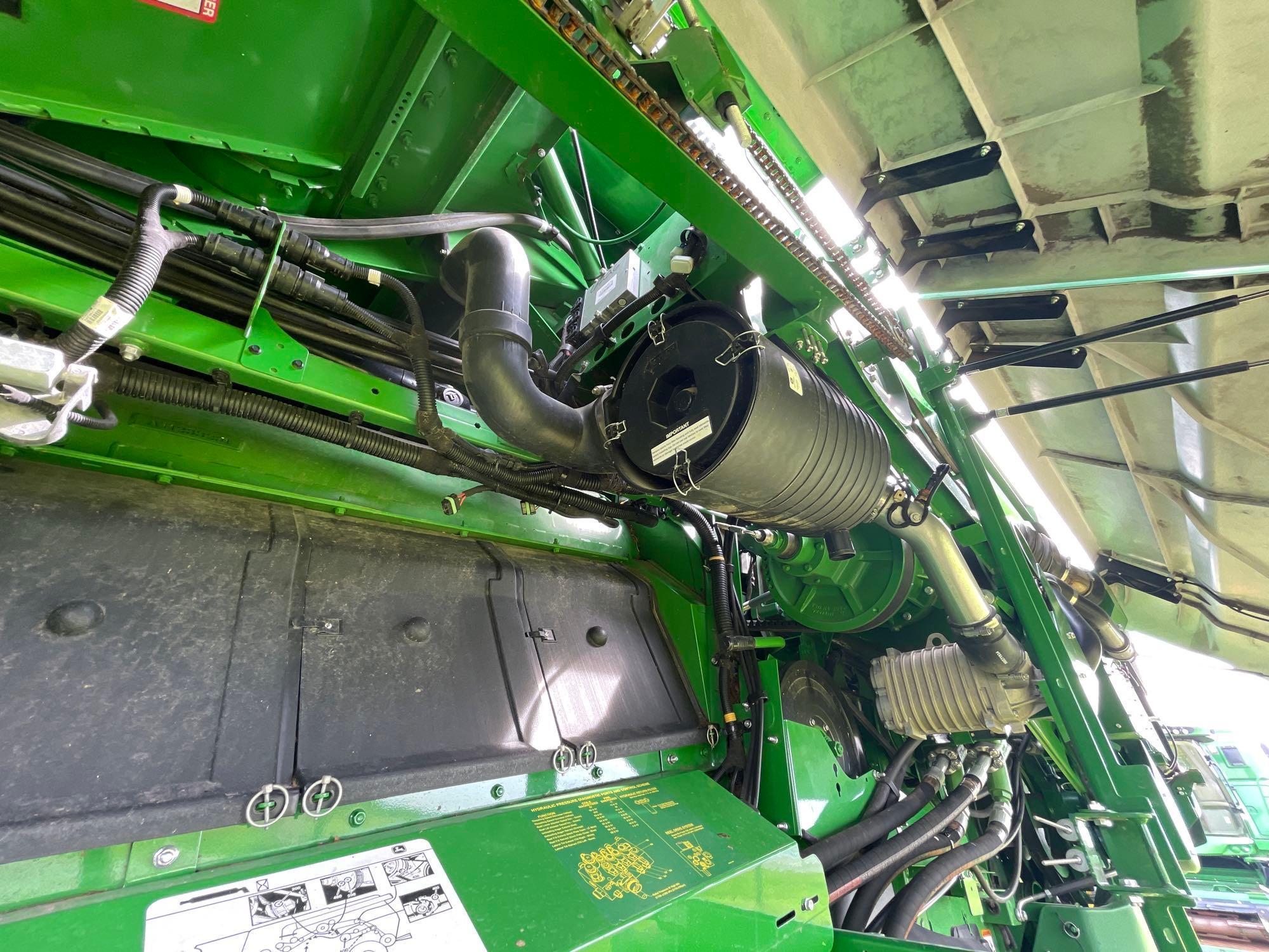 S760 JOHN DEERE COMBINE