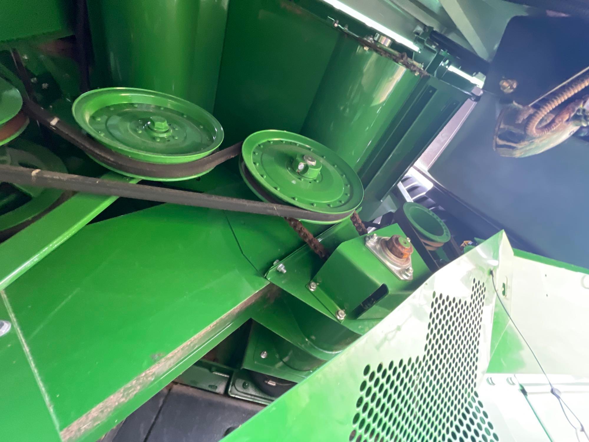 S760 JOHN DEERE COMBINE