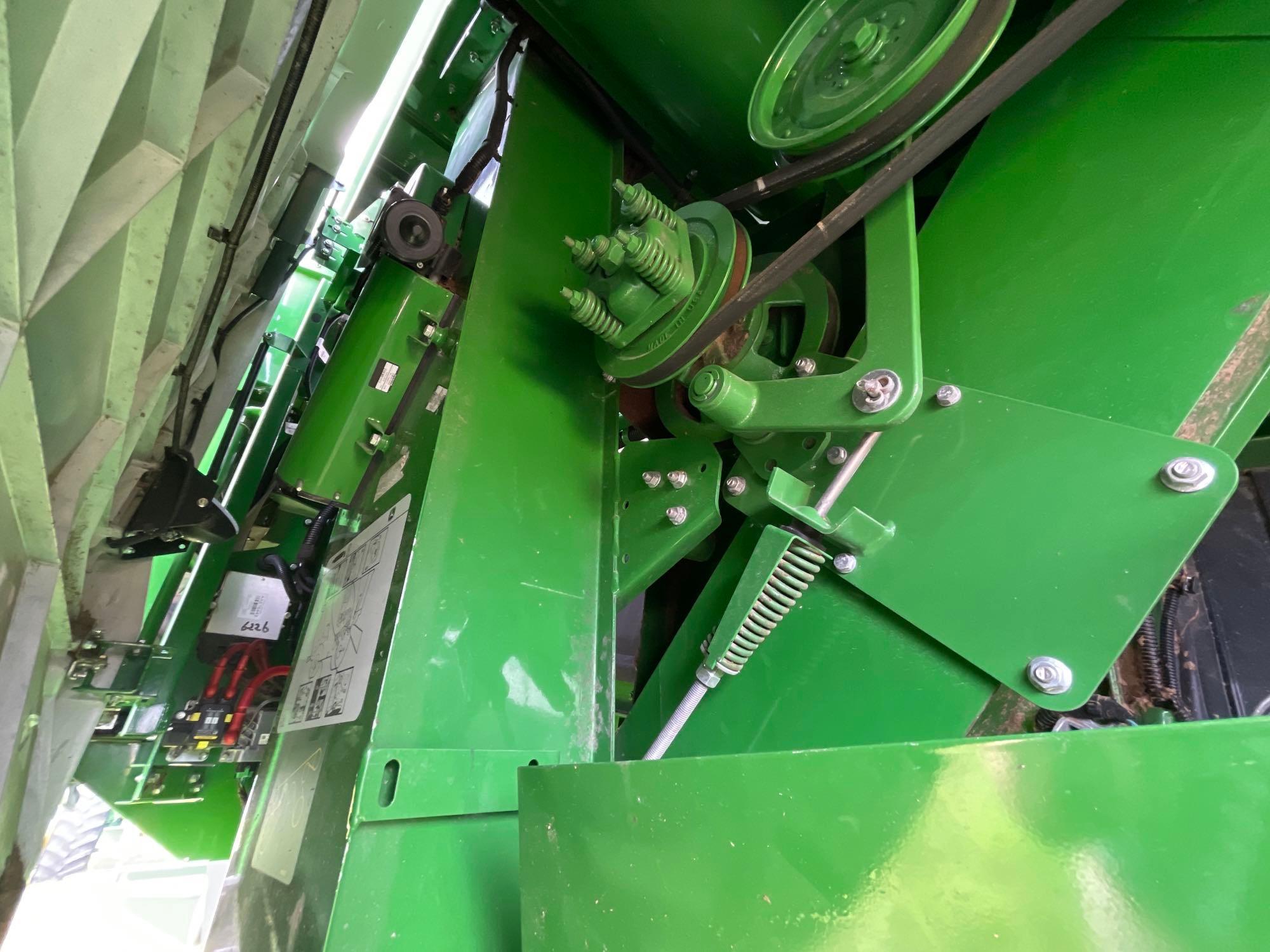 S760 JOHN DEERE COMBINE