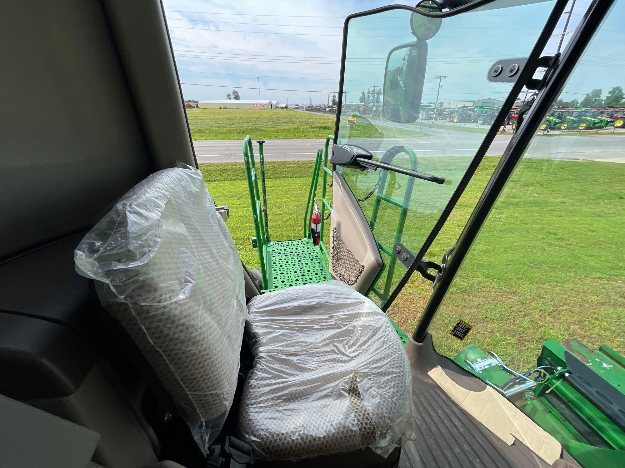 S760 JOHN DEERE COMBINE