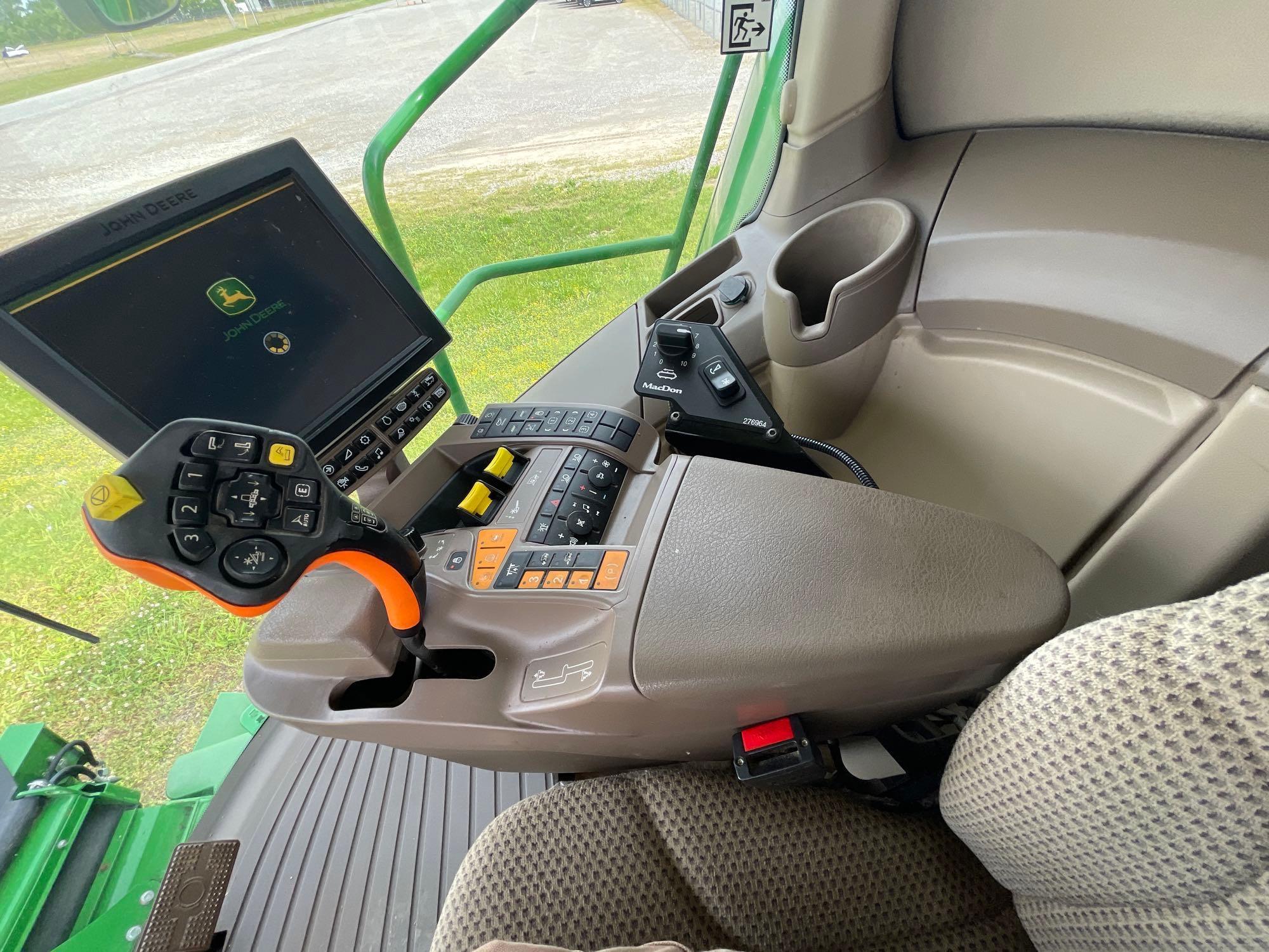 S760 JOHN DEERE COMBINE