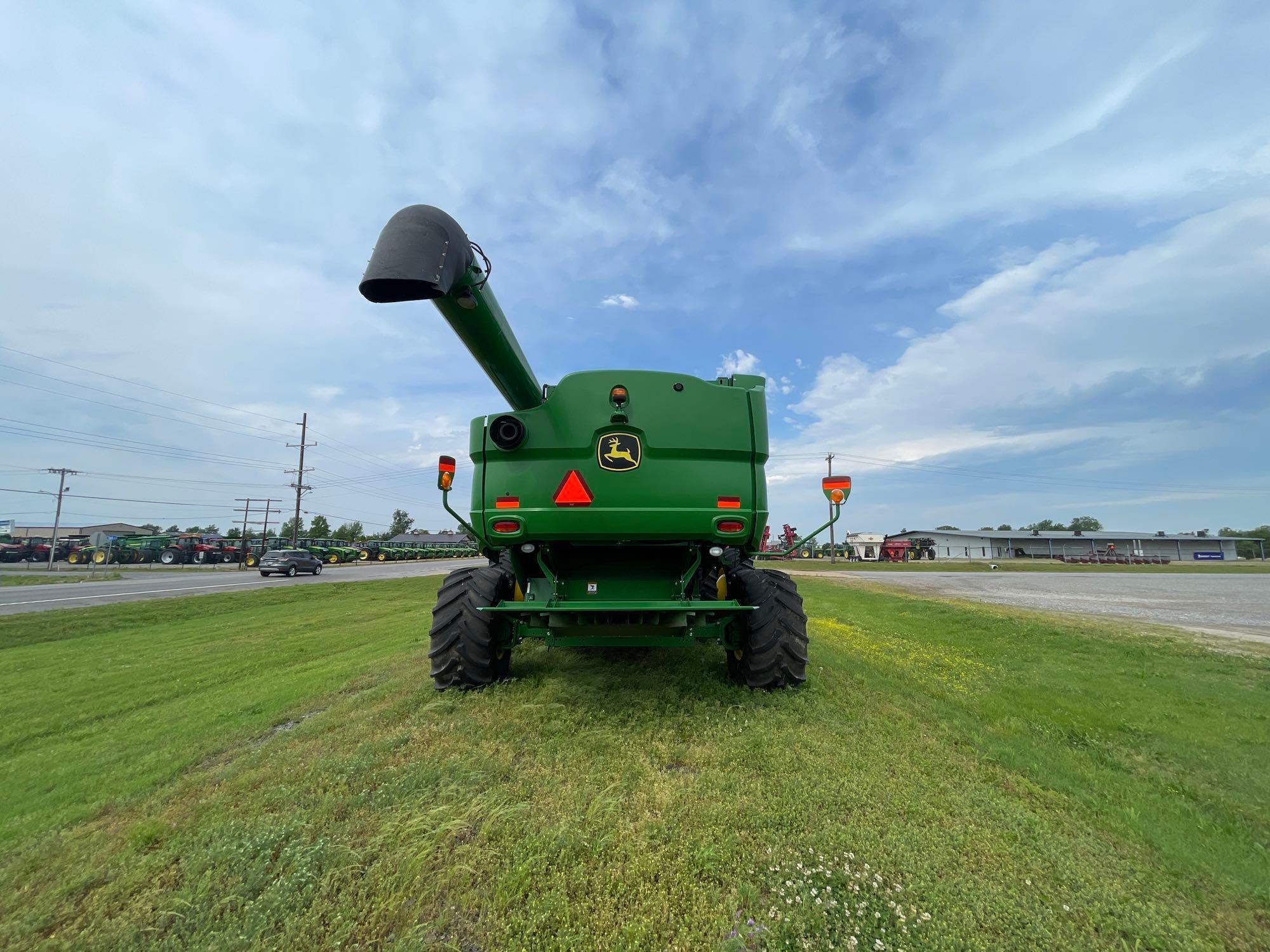 S760 JOHN DEERE COMBINE