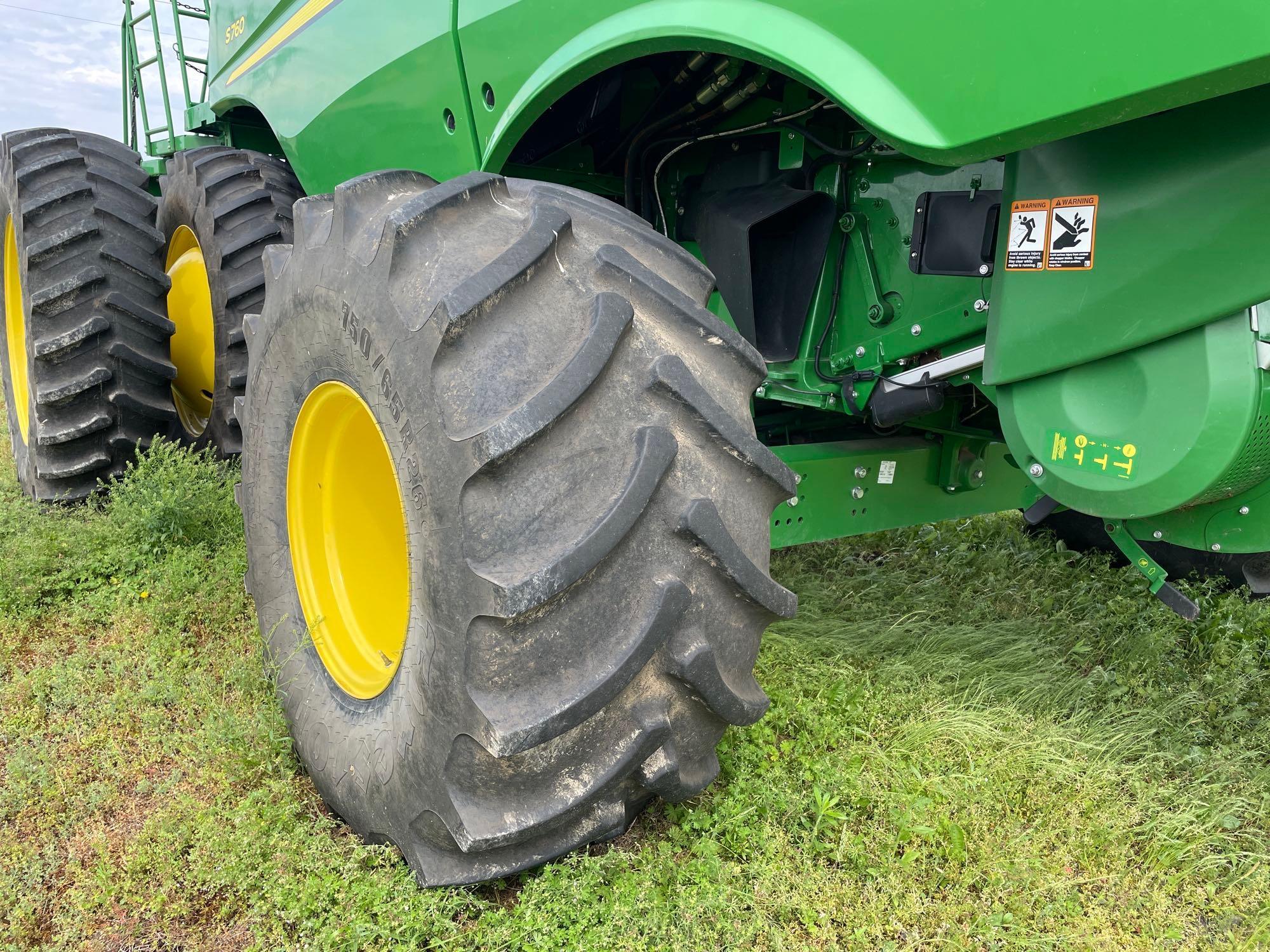 S760 JOHN DEERE COMBINE