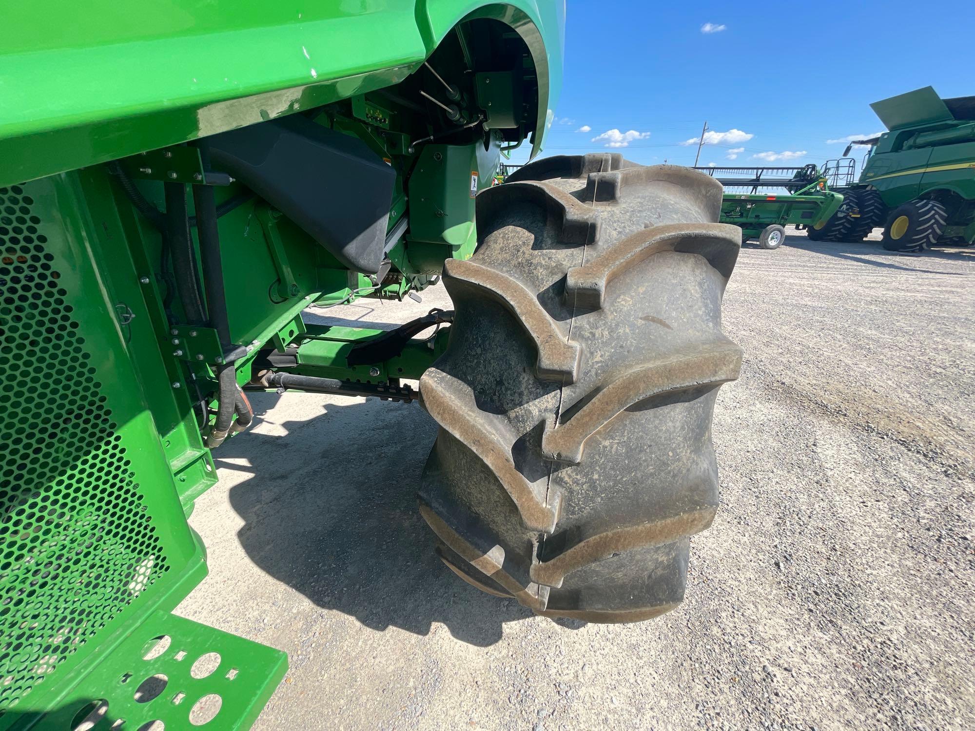 S770 JOHN DEERE COMBINE