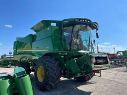 S770 JOHN DEERE COMBINE