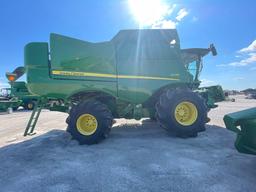 S770 JOHN DEERE COMBINE
