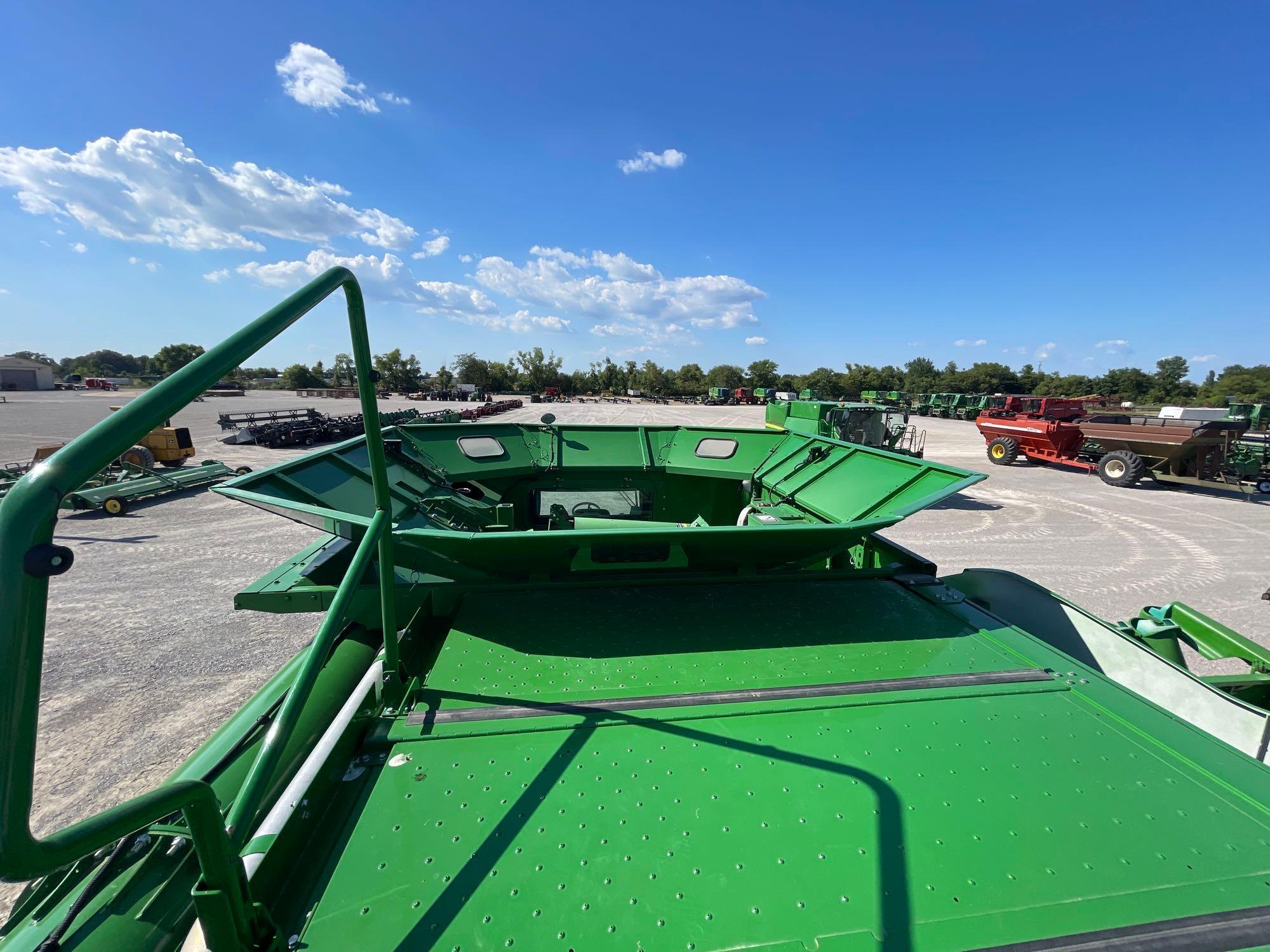 S770 JOHN DEERE COMBINE