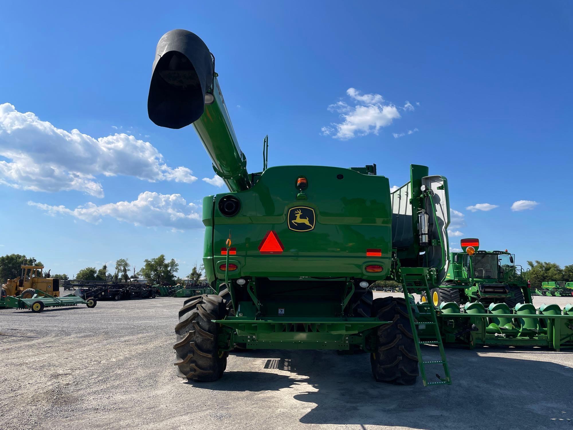 S770 JOHN DEERE COMBINE