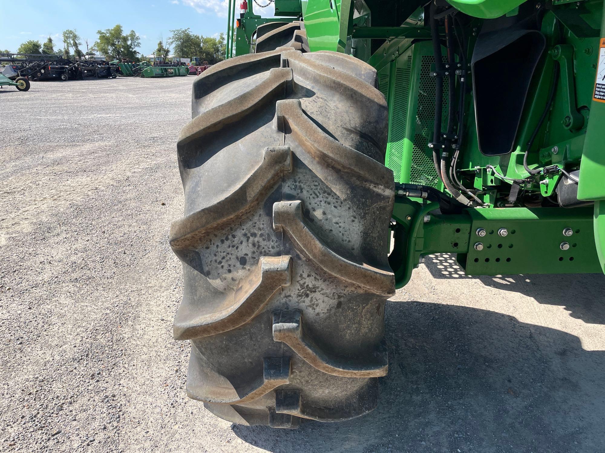 S770 JOHN DEERE COMBINE