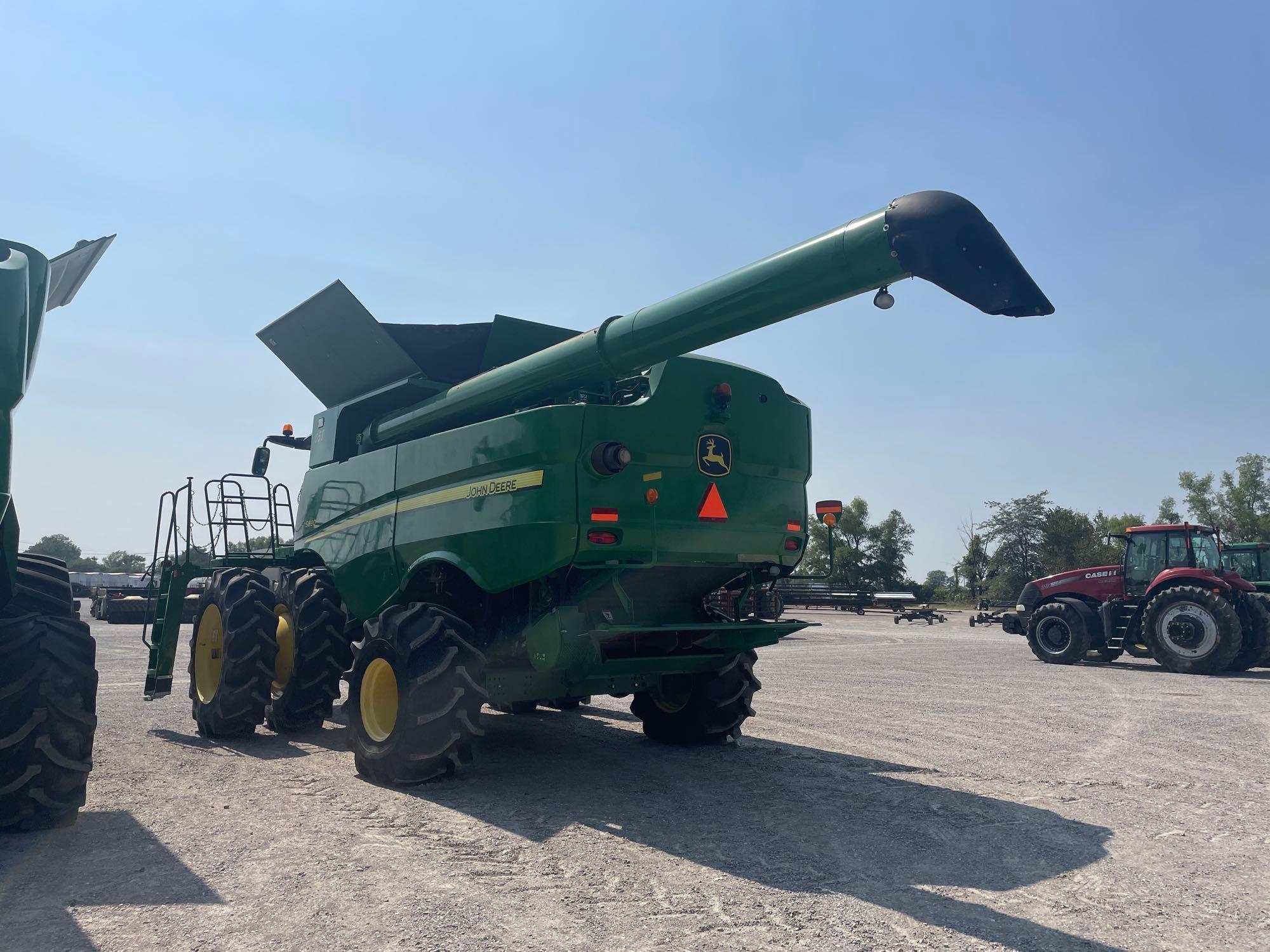 S690 JOHN DEERE COMBINE (MOTOR PROBLEMS)