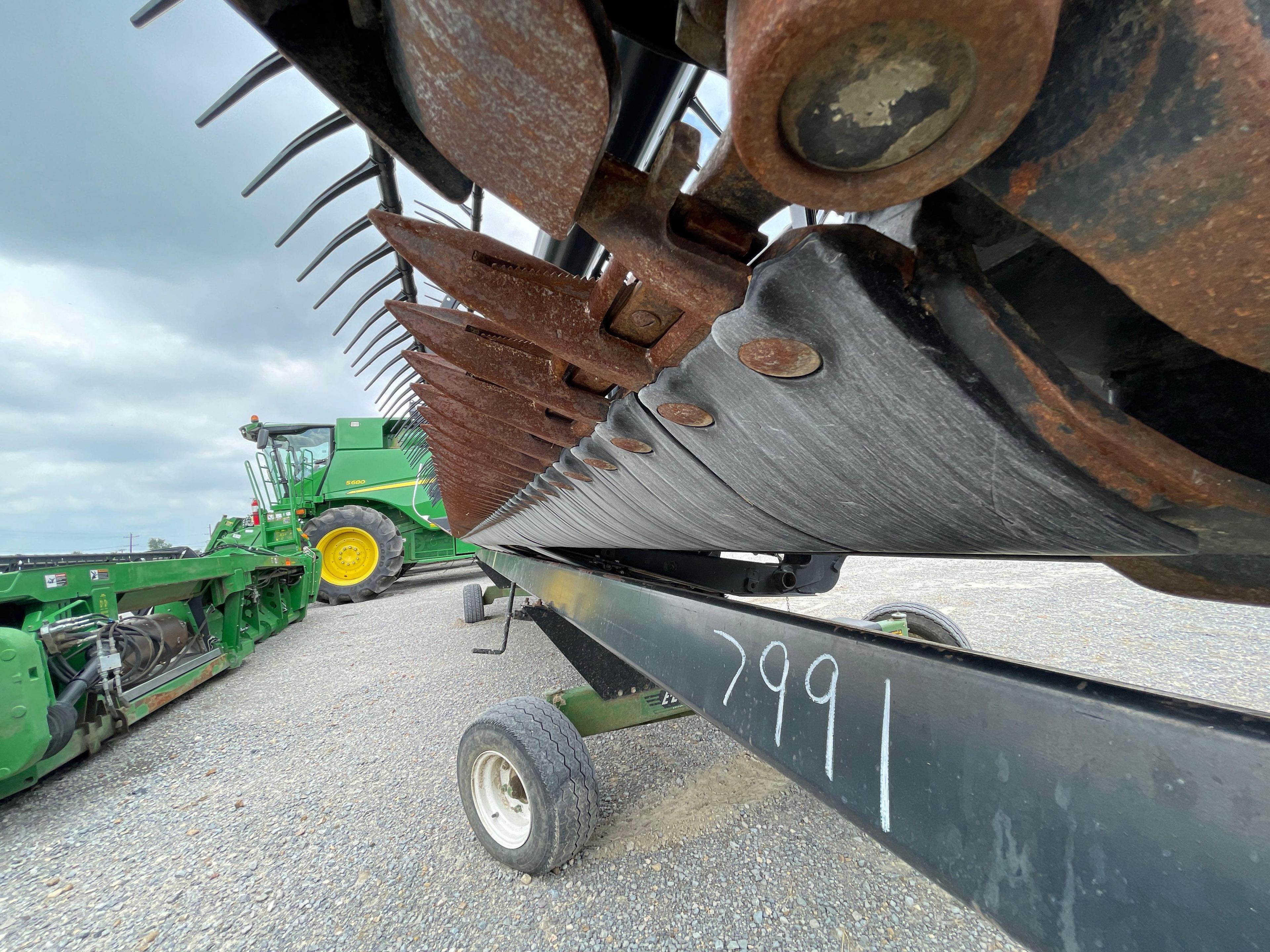 FD75 S MACDON FLEX DRAPER PLATFORM