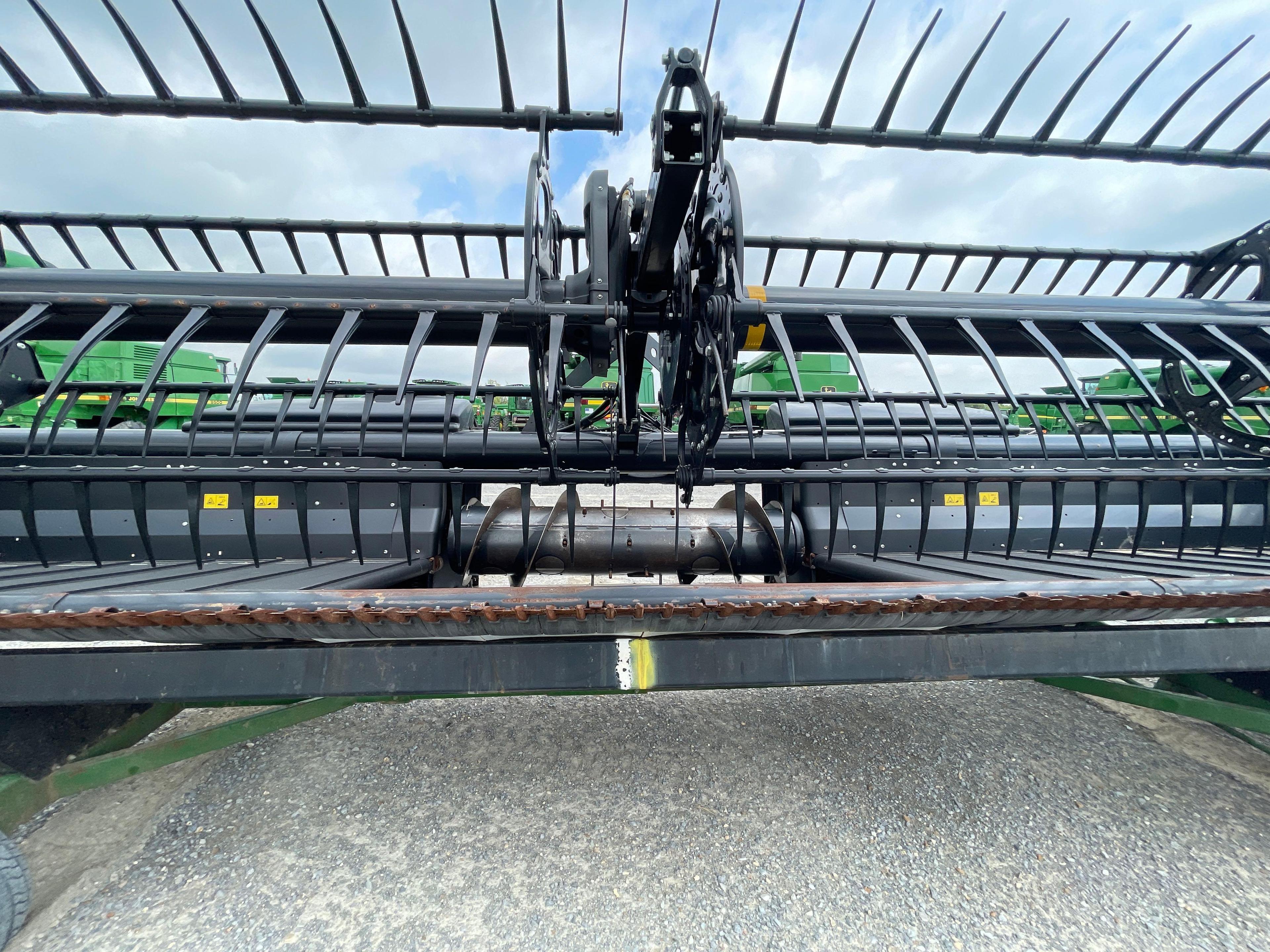 FD75 S MACDON FLEX DRAPER PLATFORM