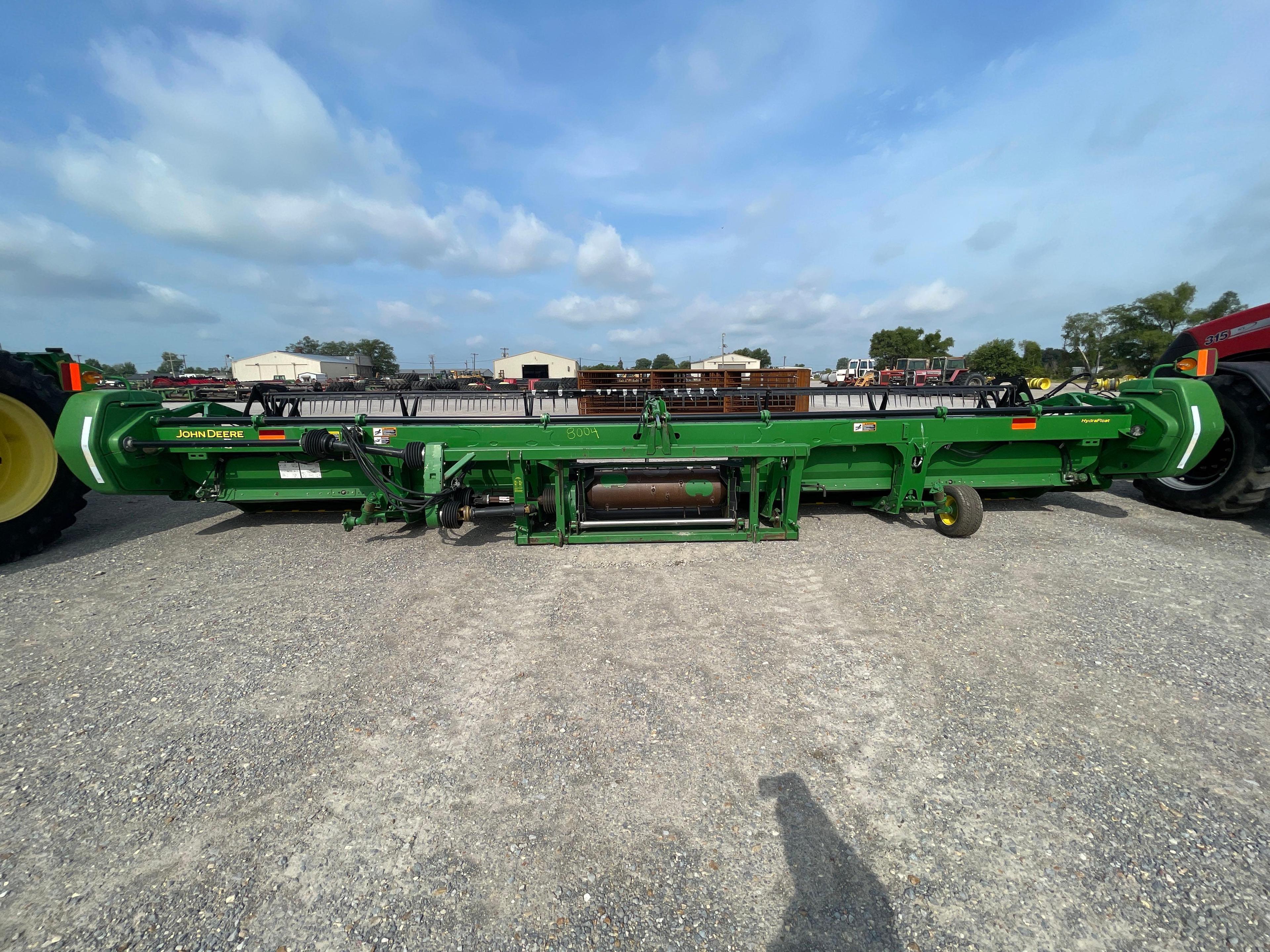 630D JOHN DEERE DRAPER PLATFORM