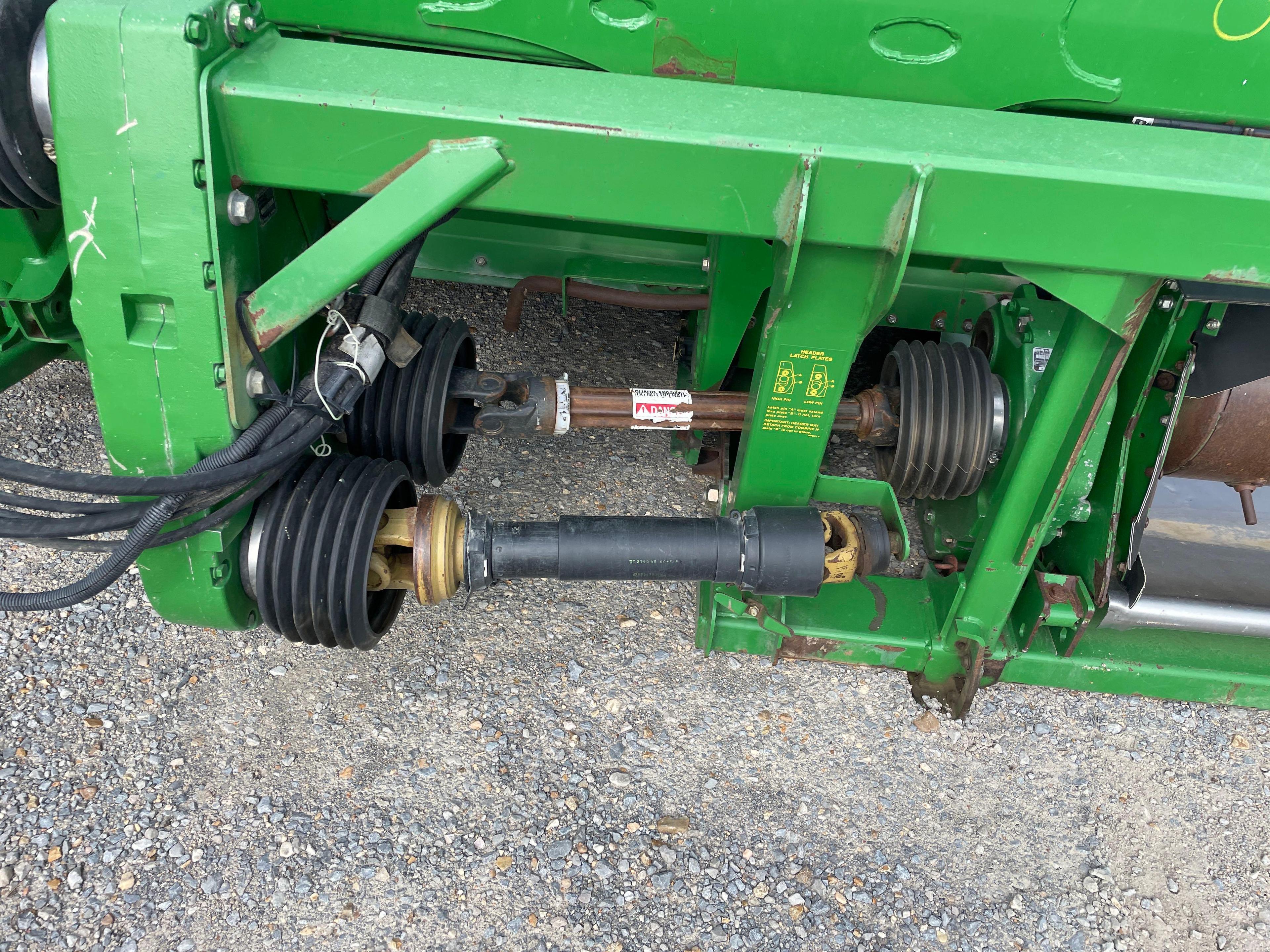 630D JOHN DEERE DRAPER PLATFORM