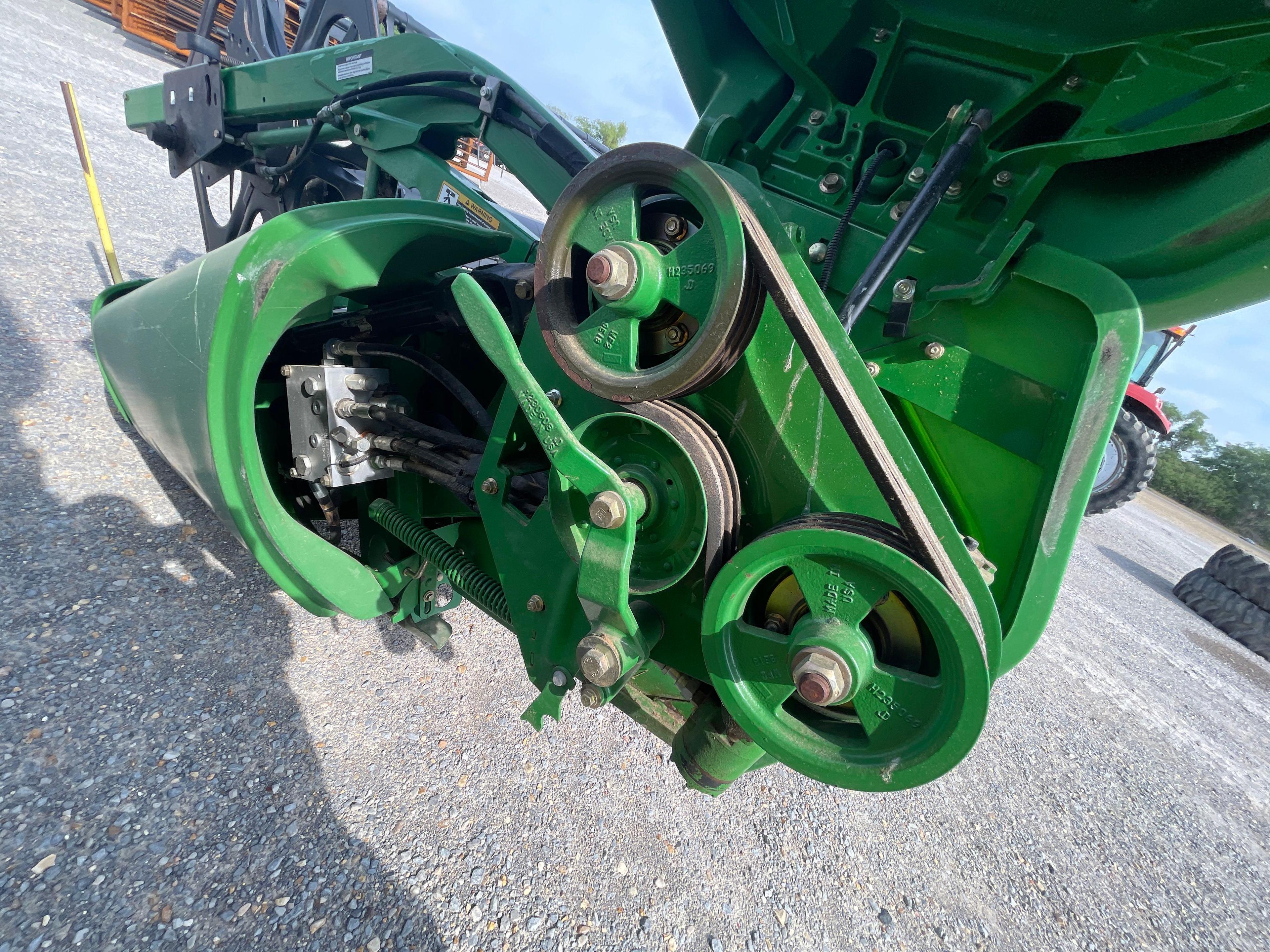 630D JOHN DEERE DRAPER PLATFORM