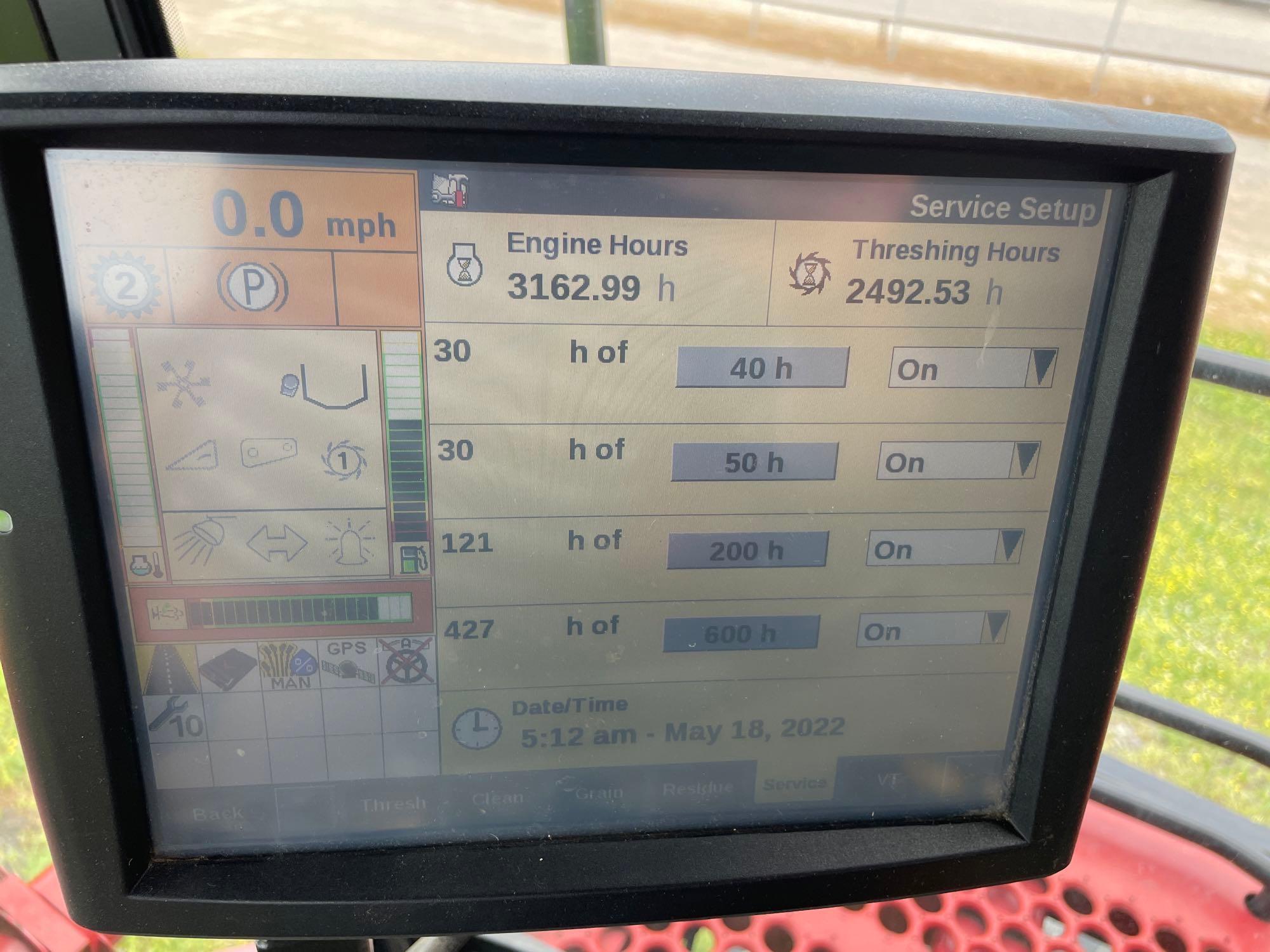 7230 CASE IH COMBINE