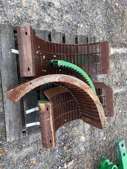 PALLET OF CONCAVES