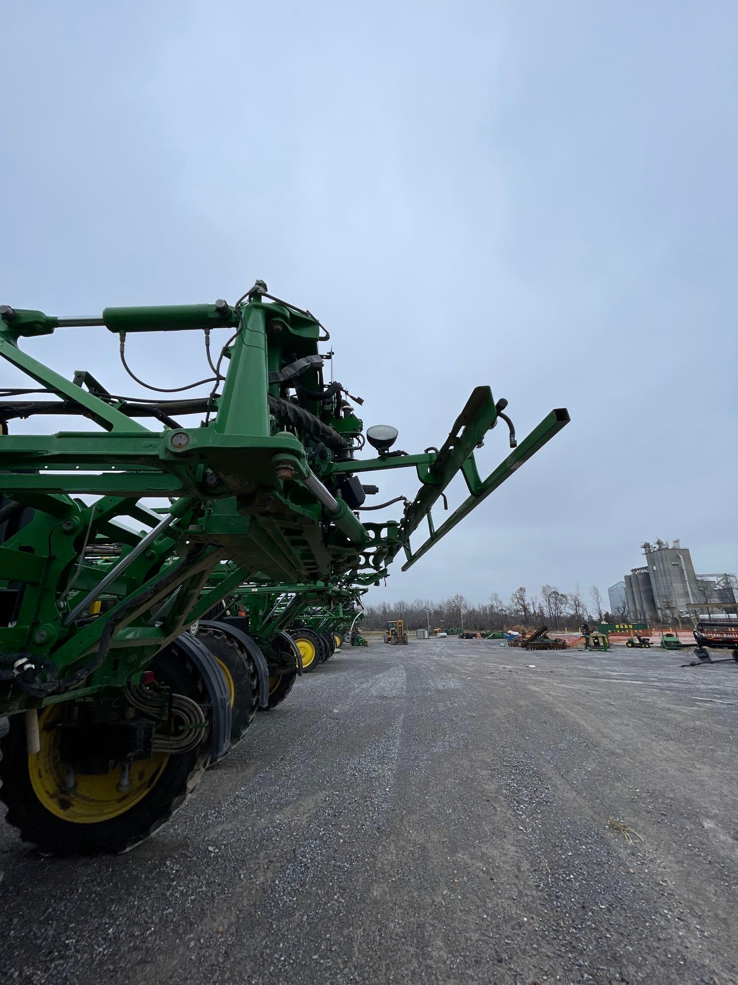 R4038 JOHN DEERE SPRAYER