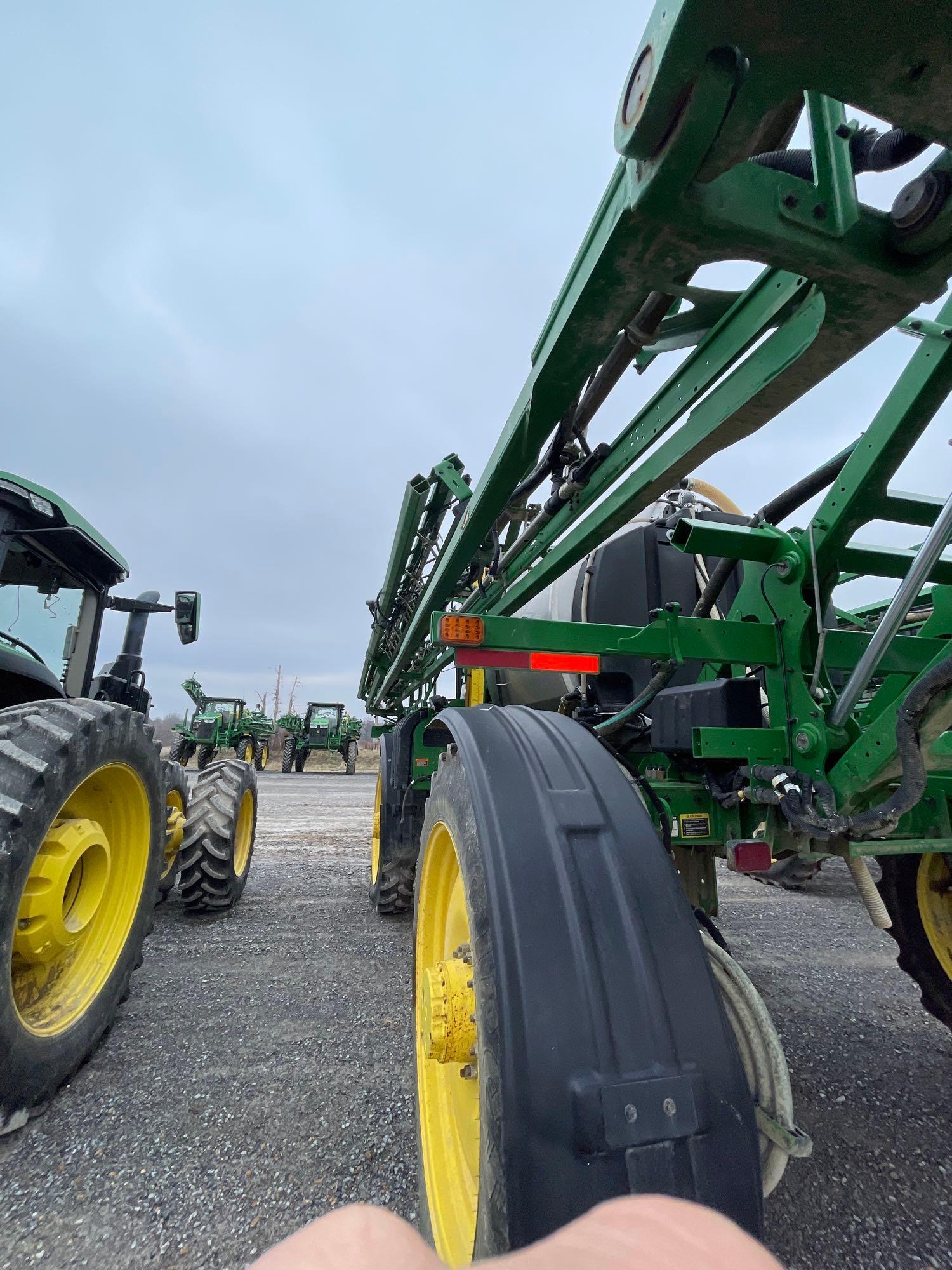 R4038 JOHN DEERE SPRAYER