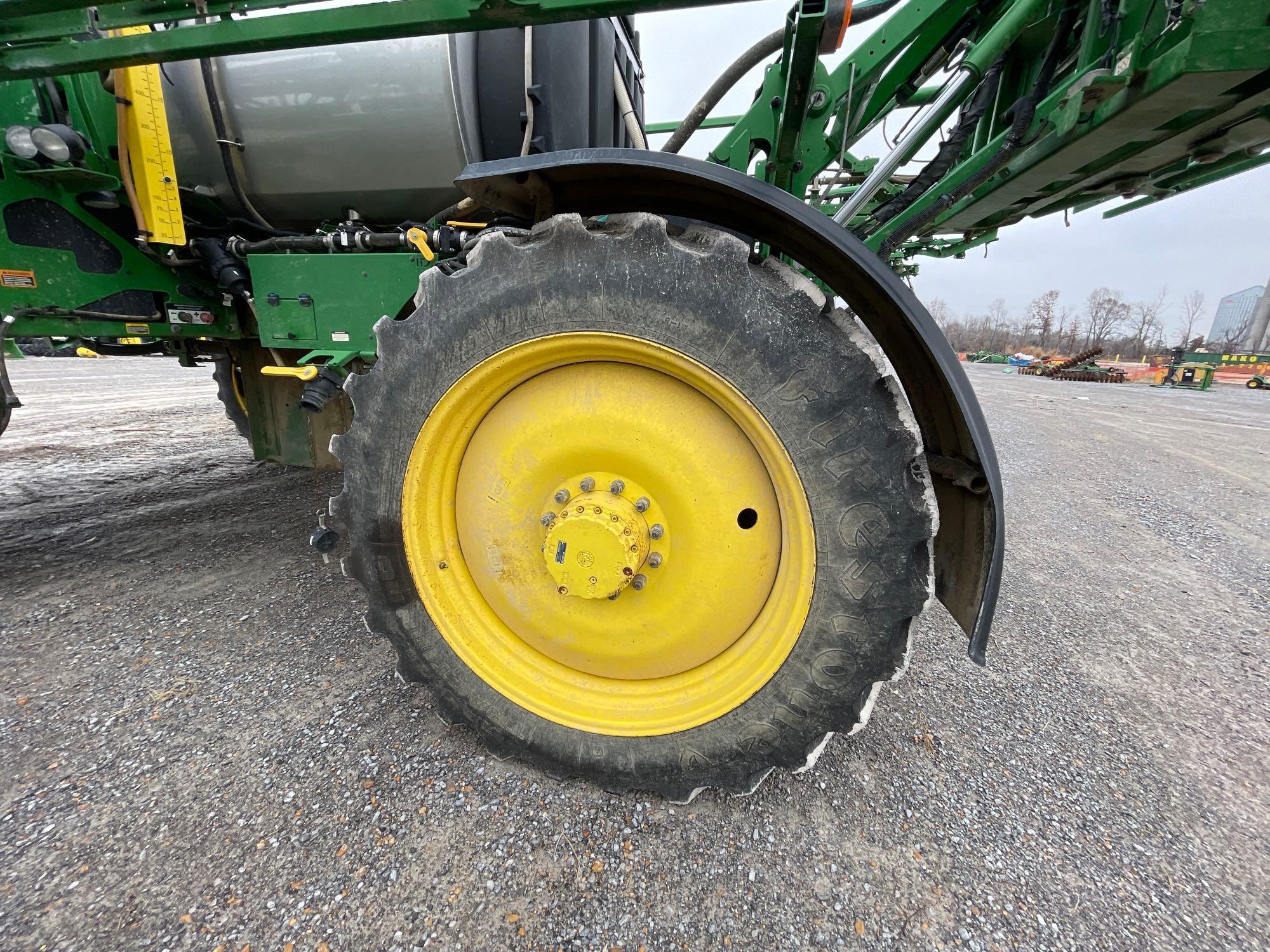 R4038 JOHN DEERE SPRAYER