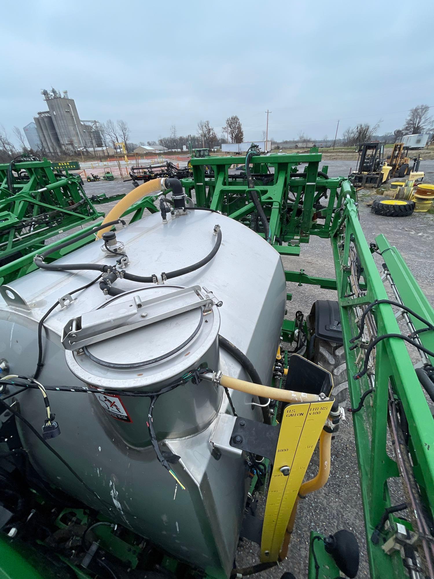 R4038 JOHN DEERE SPRAYER