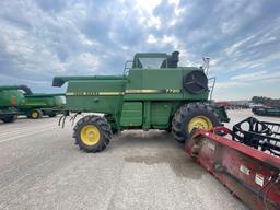 7720 TITAN II JOHN DEERE COMBINE, 1985 YR.