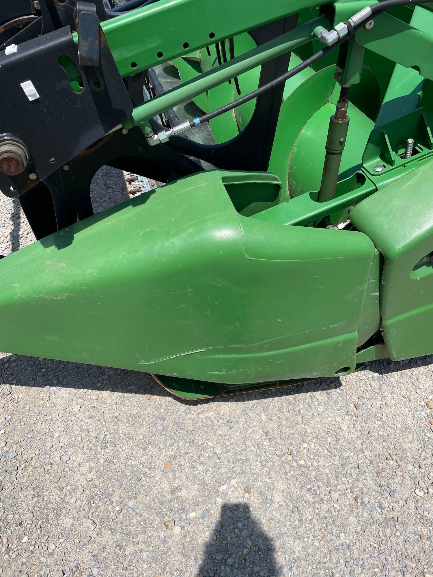 635F JOHN DEERE PLATFORM, 2009 YR.