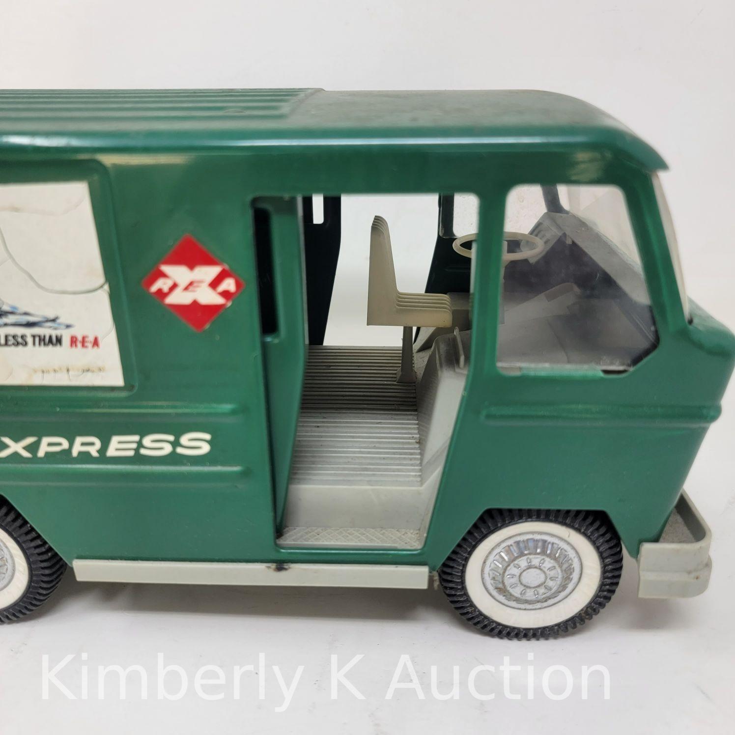 Buddy L - R.E.A. Express Pressed Steel Toy Delivery Truck