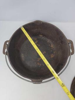 Cast Iron Dutch Oven