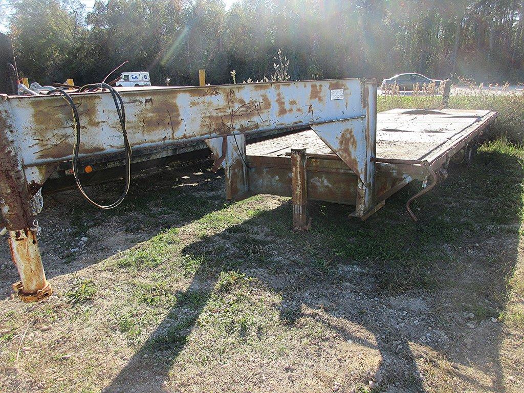 Gooseneck Equipment Trailer