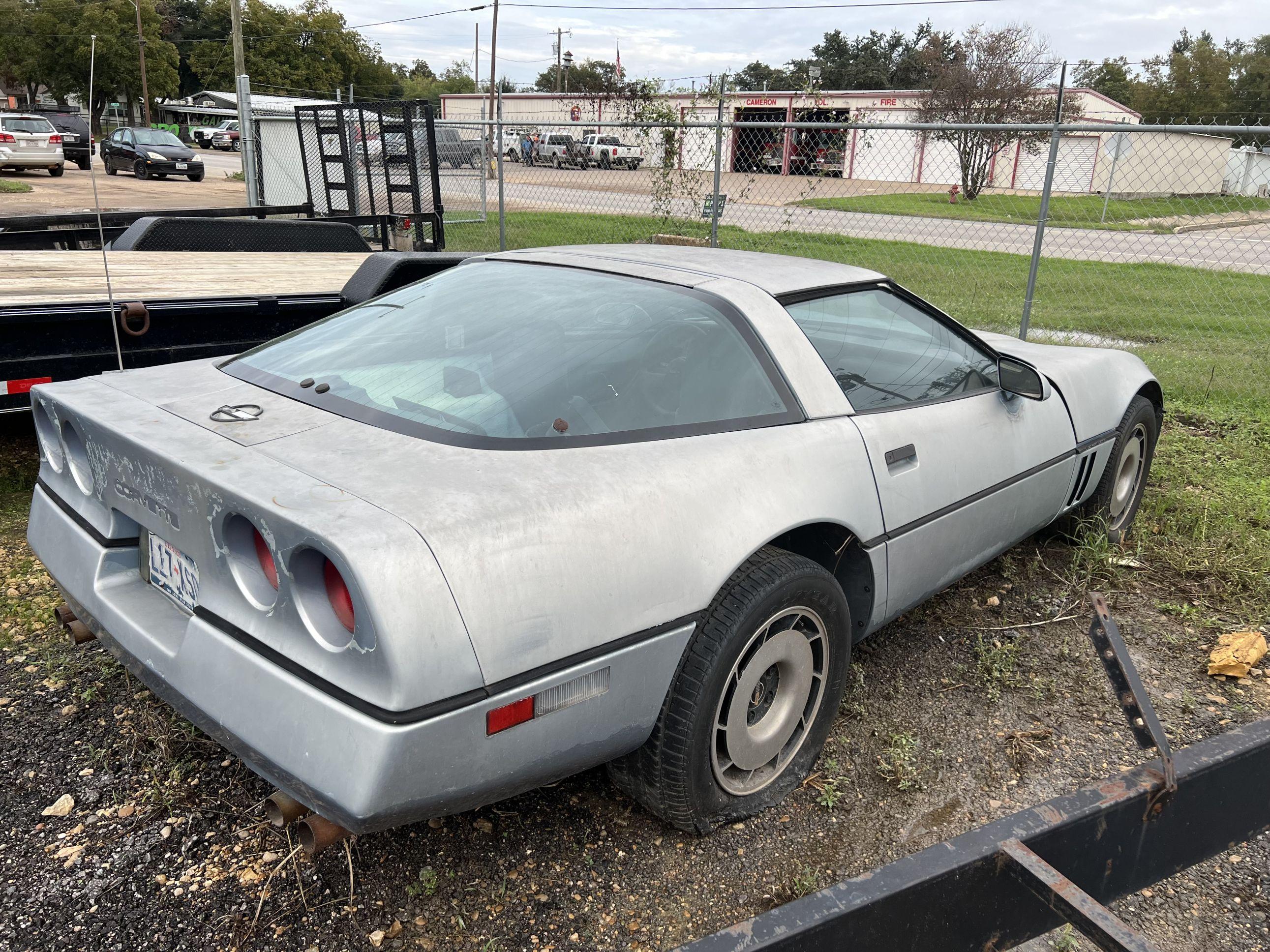 1985 Corvett 5.7 V8 Car 1G1YY0786F5134930 92712 Cameron TX