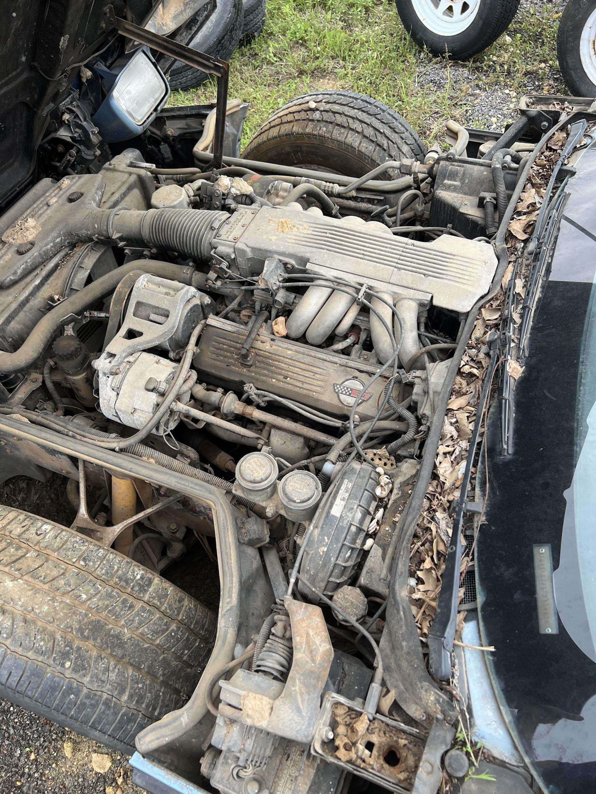 1985 Corvett 5.7 V8 Car 1G1YY0786F5134930 92712 Cameron TX