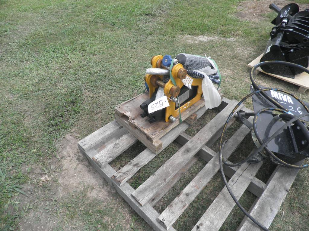 Hydraulic hammer on pallet