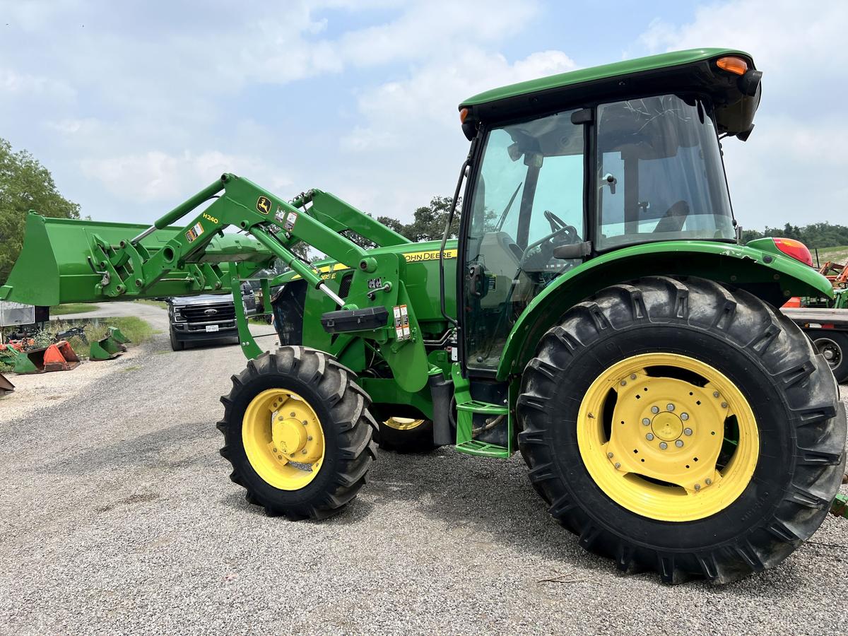 John Deere 5085E Cab Air MFWD Tractor Franklin TX