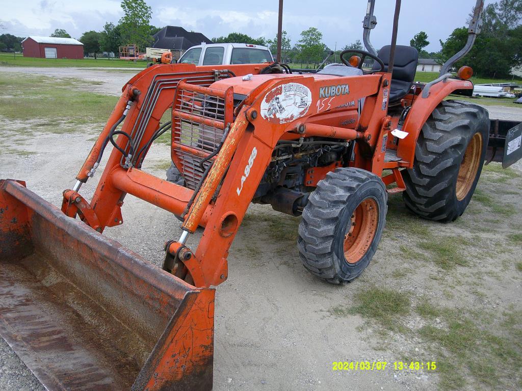 Kubota L4330 Tractor with box blade