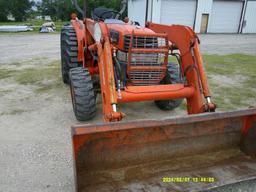 Kubota L4330 Tractor with box blade