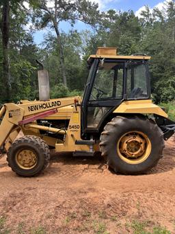 New Holland  545D  Tractor  .  Palestine, TX