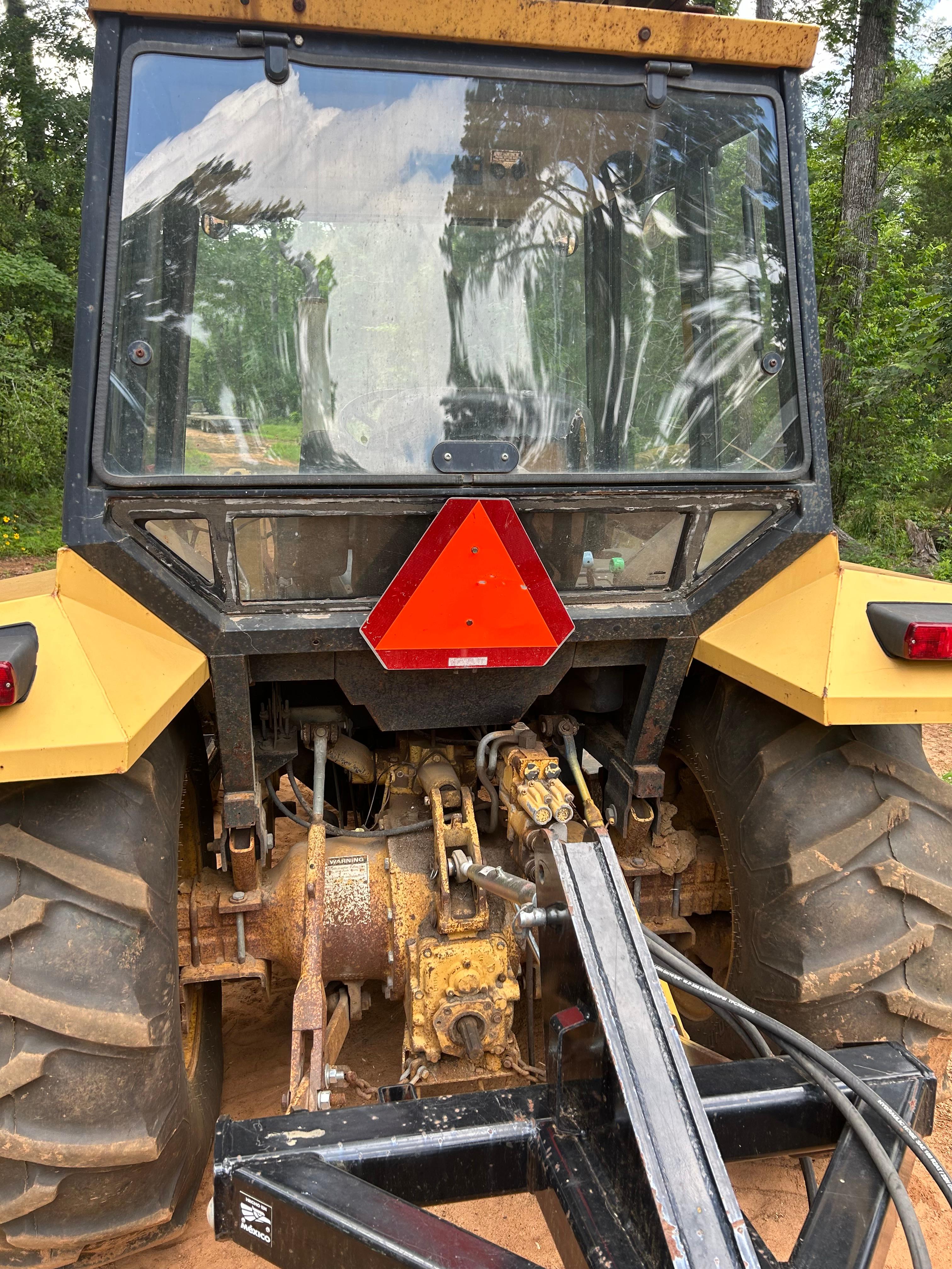New Holland  545D  Tractor  .  Palestine, TX